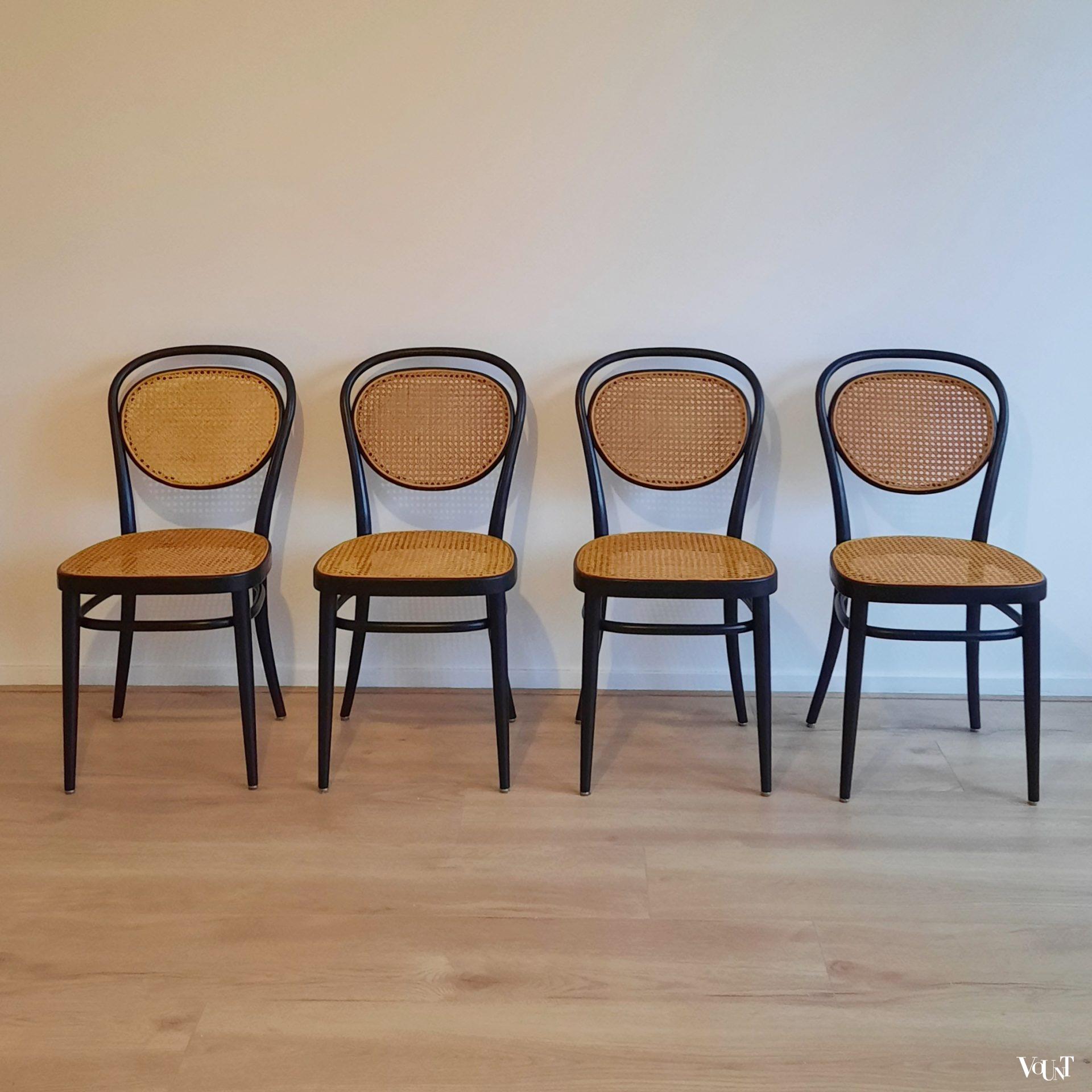 Set van 4 stoelen nr. 215 R, Thonet, jaren '70