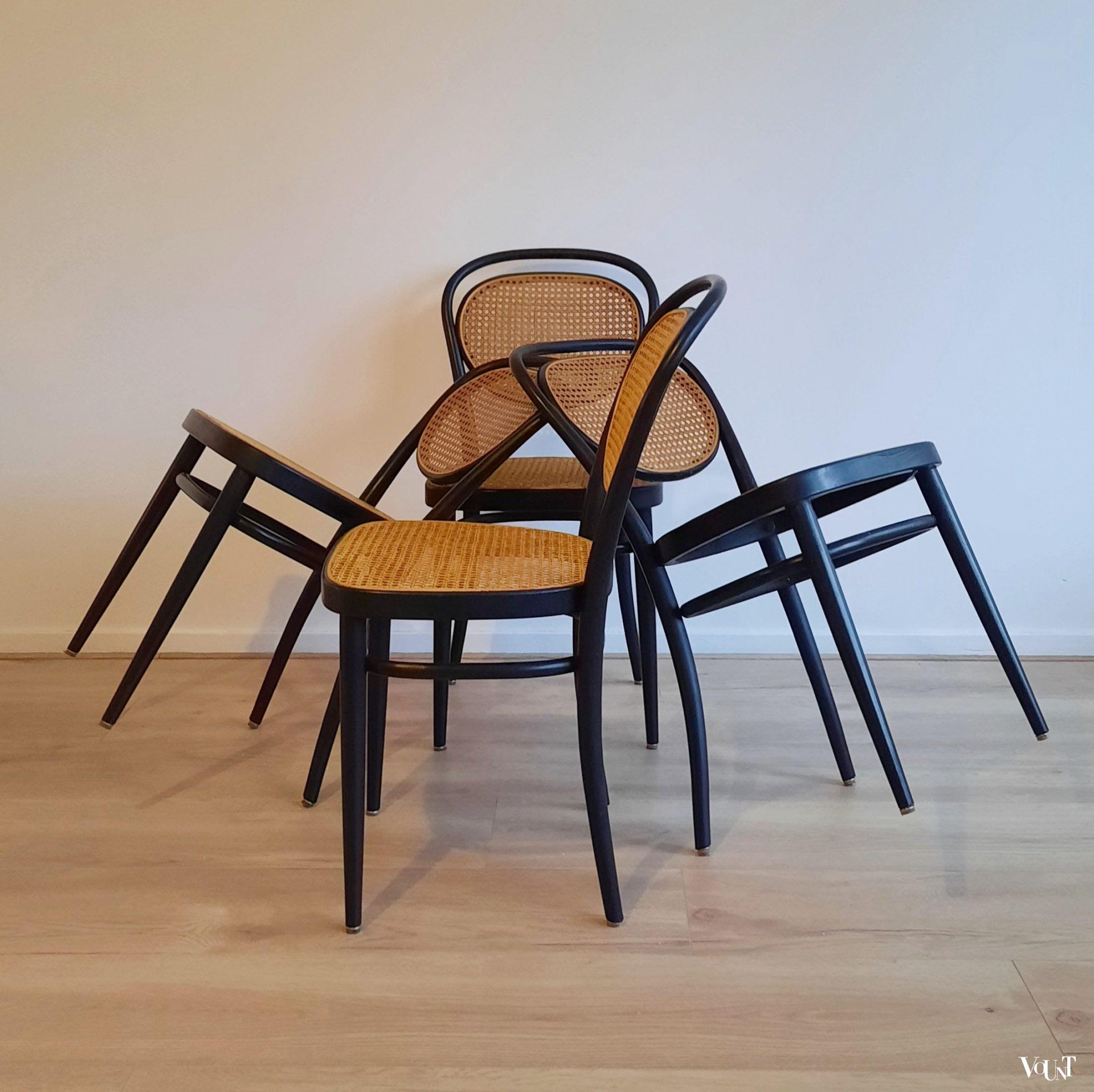 Set van 4 stoelen nr. 215 R, Thonet, jaren '70