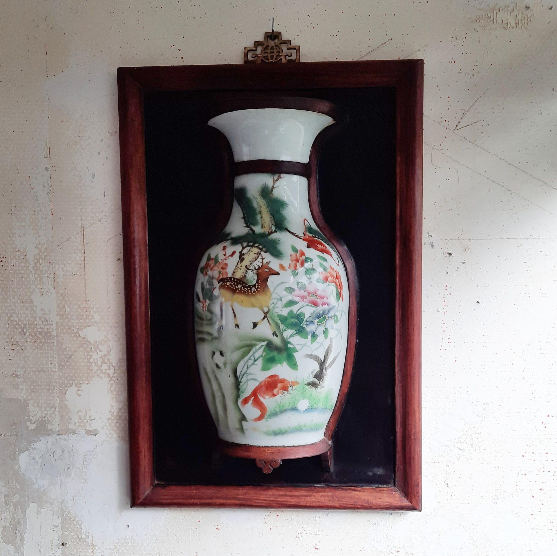 Mid-century Chinese muurvaas op paneel