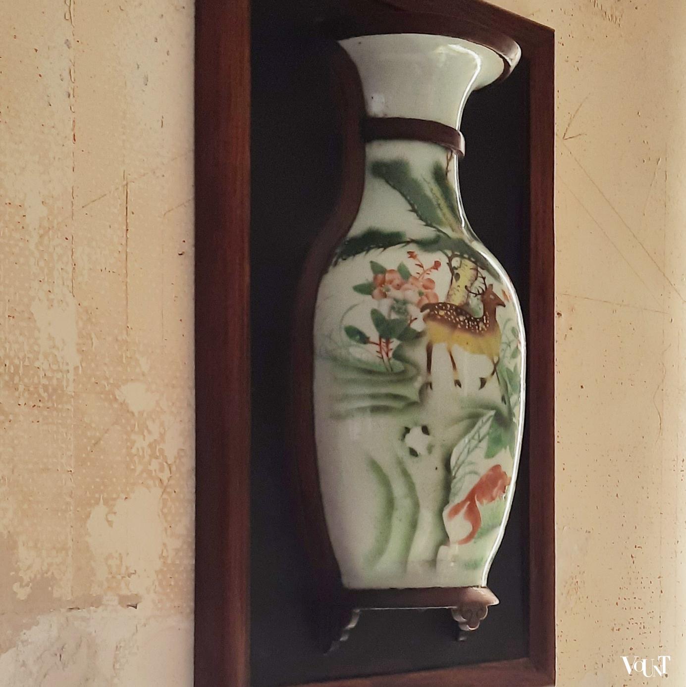 Mid-century Chinese muurvaas op paneel