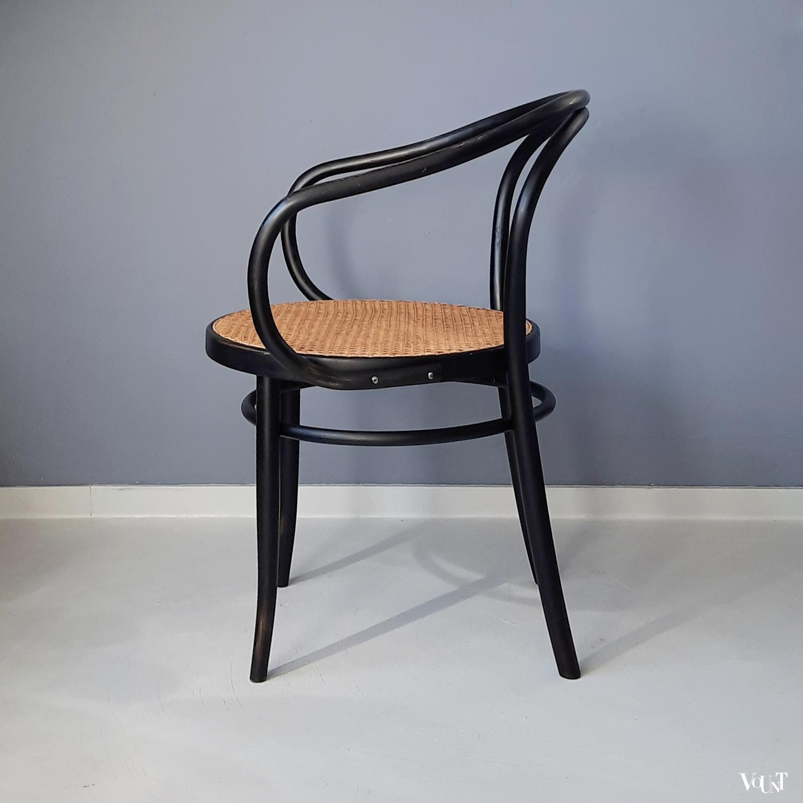 Zwarte 209 stoel, Ligna Drevounia, jaren '60/'70