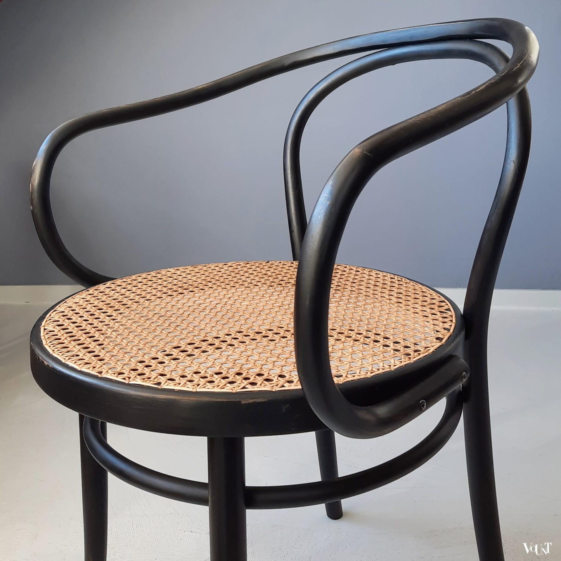 Zwarte 209 stoel, Ligna Drevounia, jaren '60/'70