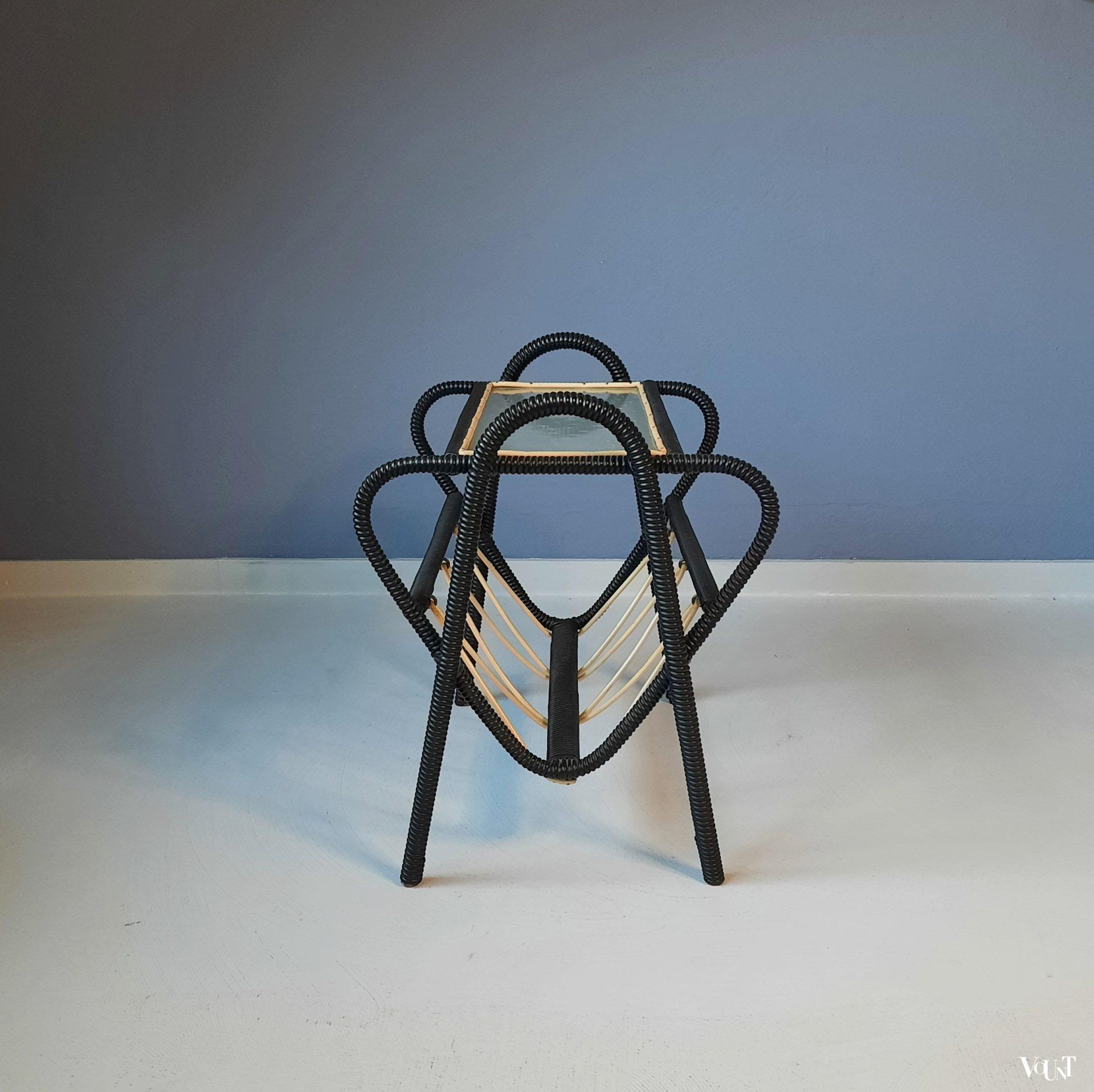 Tijdschriftenhouder / tafeltje scoubidou, jaren '50