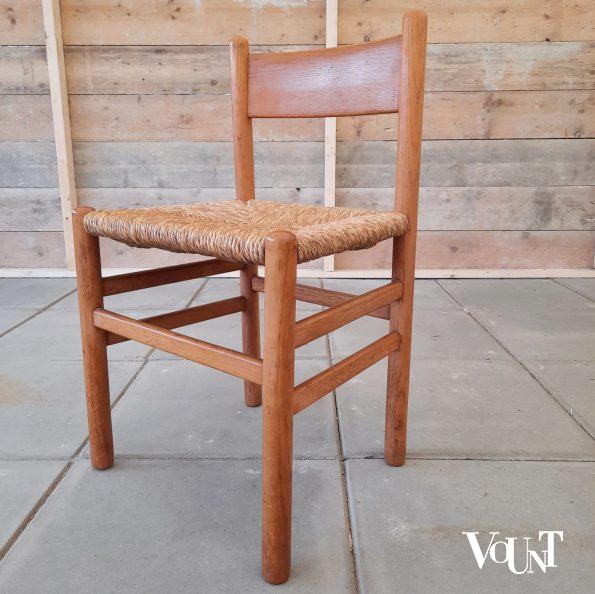 Set van 4 eettafelstoelen met biezen zitting, J.W. van Heuvel voor Ad Vorm, jaren '60