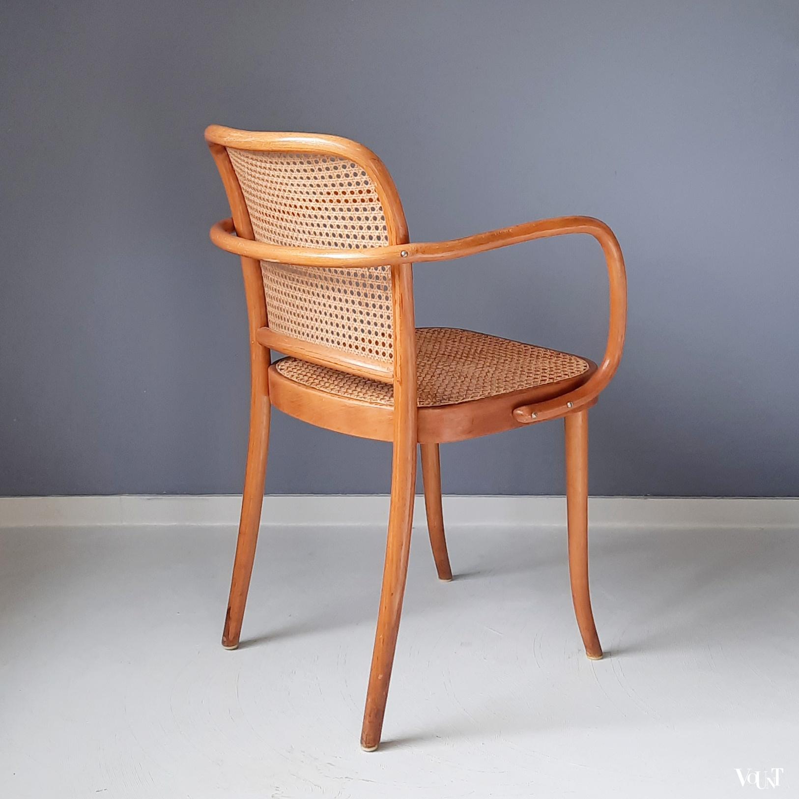 Set van 2 Praag of 811 stoelen, Josef Hoffmann voor Thonet/Ligna, jaren '50