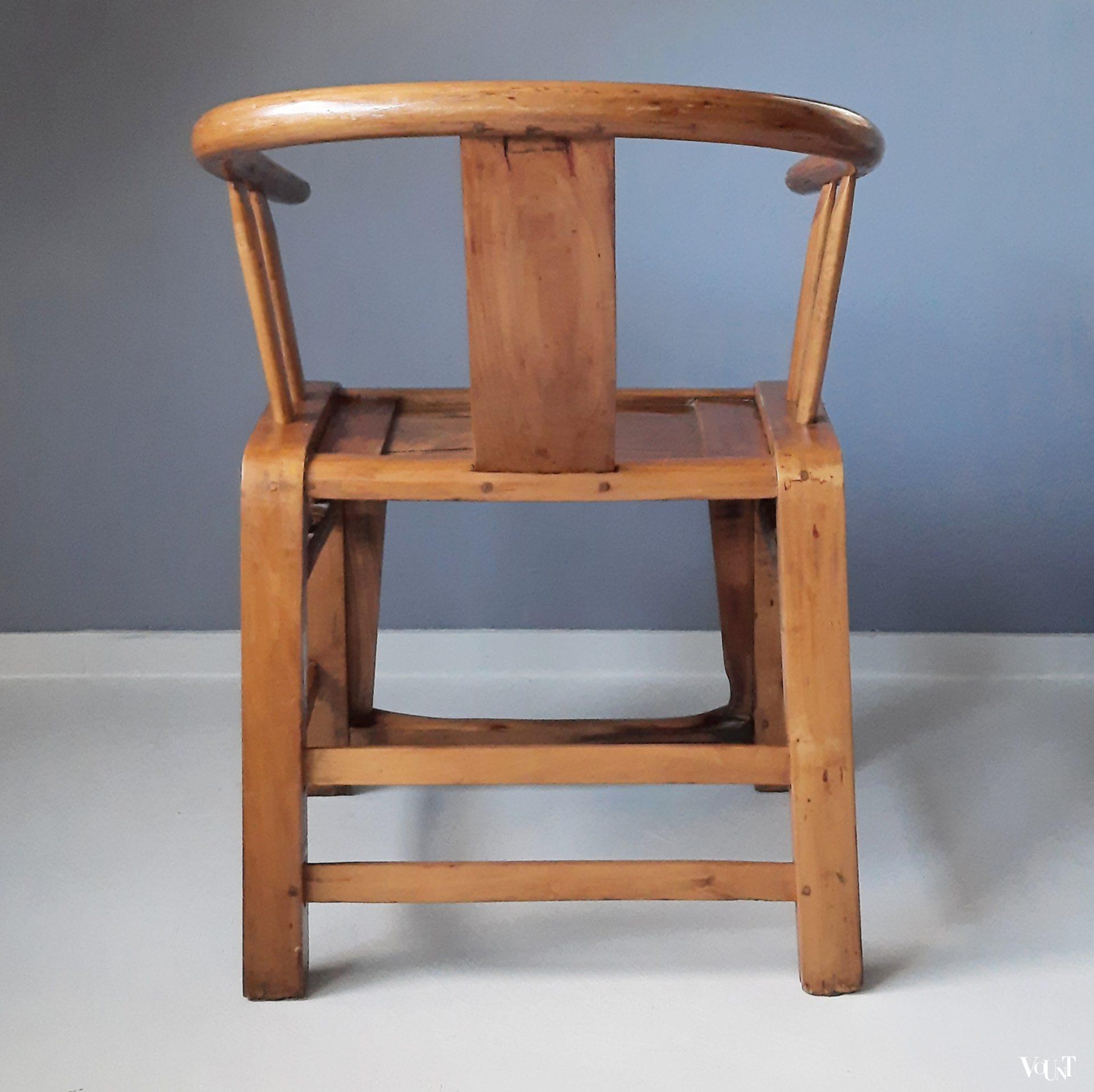Vintage Chinese hoefijzerstoel