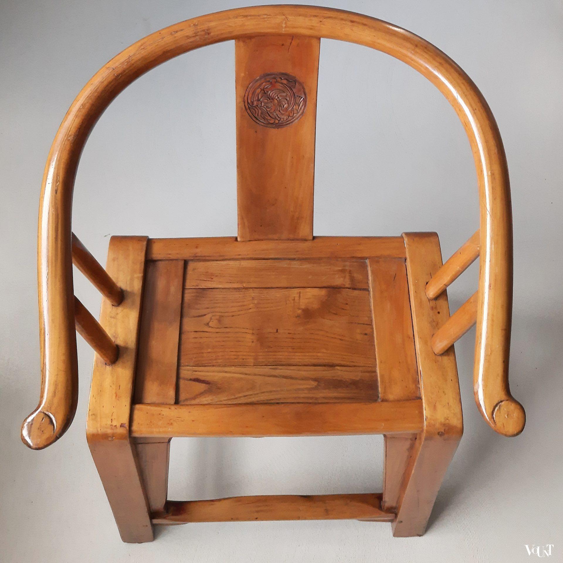 Vintage Chinese hoefijzerstoel