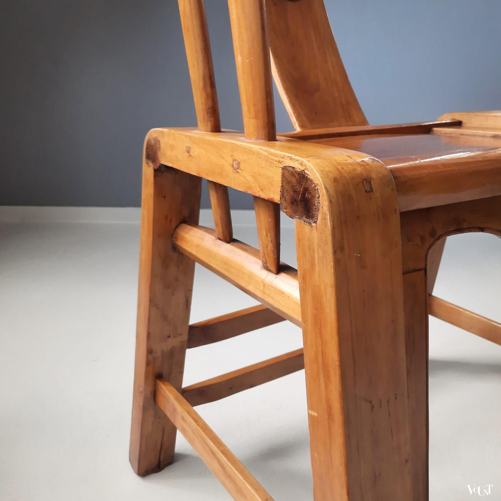 Vintage Chinese hoefijzerstoel