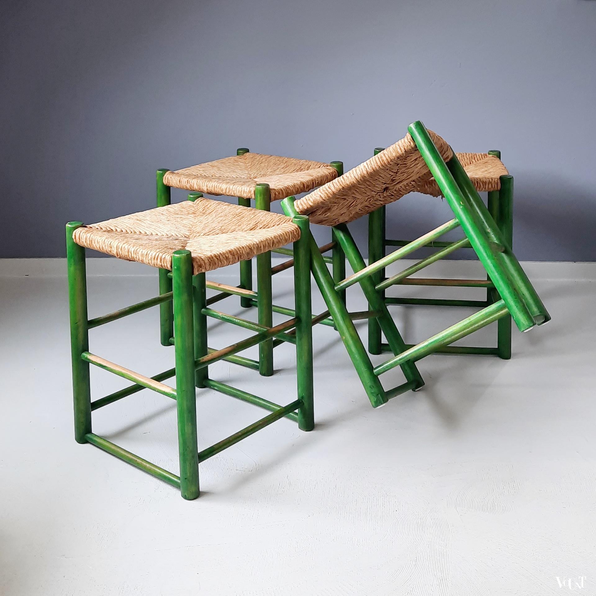 Set van 4 groene krukken met biezen zitting, jaren '70