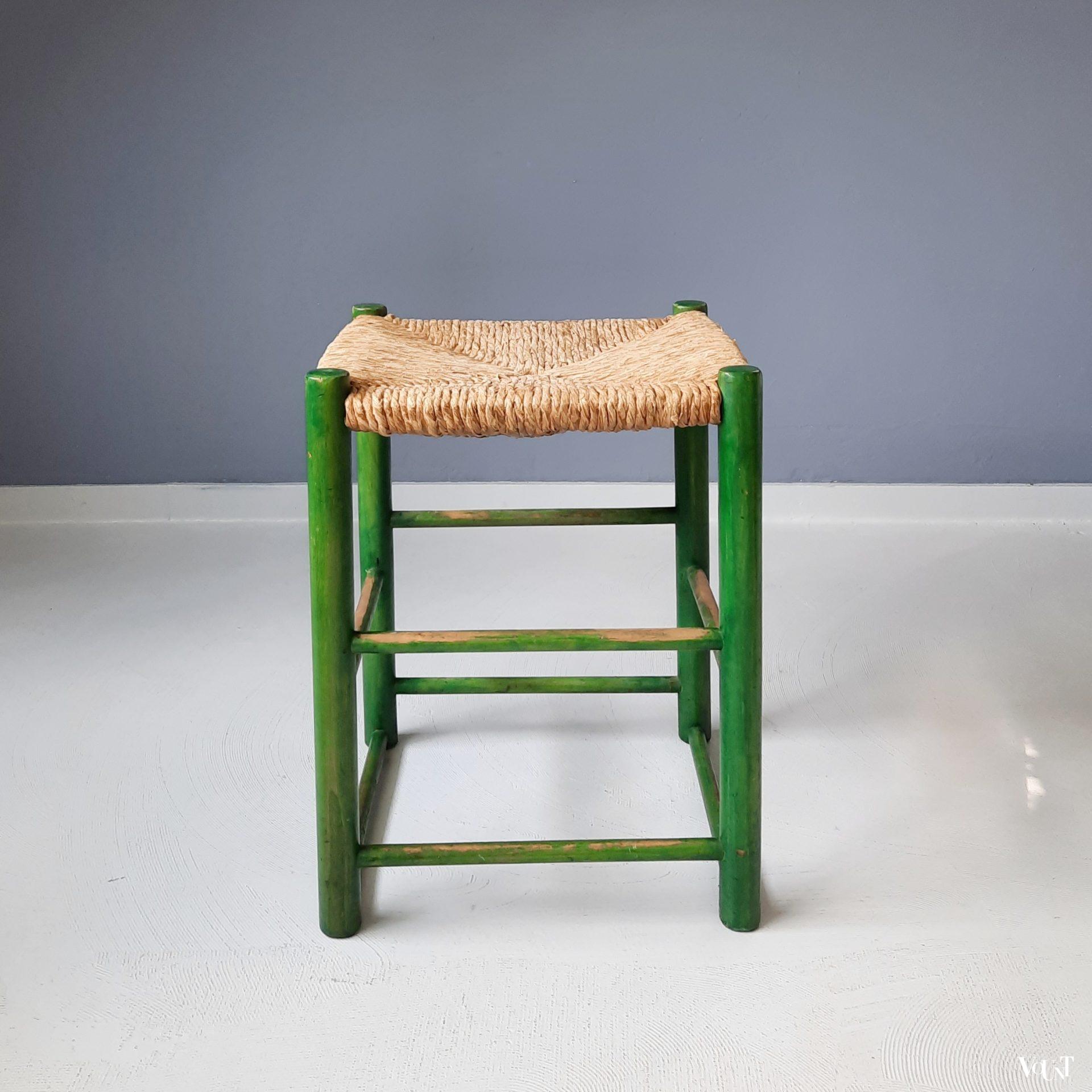Set van 4 groene krukken met biezen zitting, jaren '70