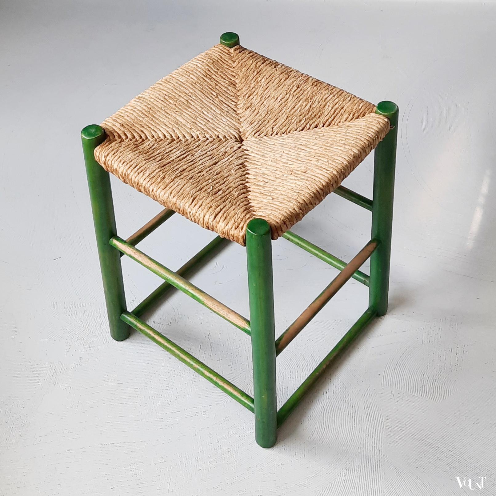 Set van 4 groene krukken met biezen zitting, jaren '70