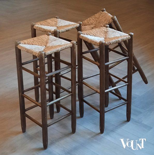 Set van 4 hoge krukken met biezen zitting, jaren '60
