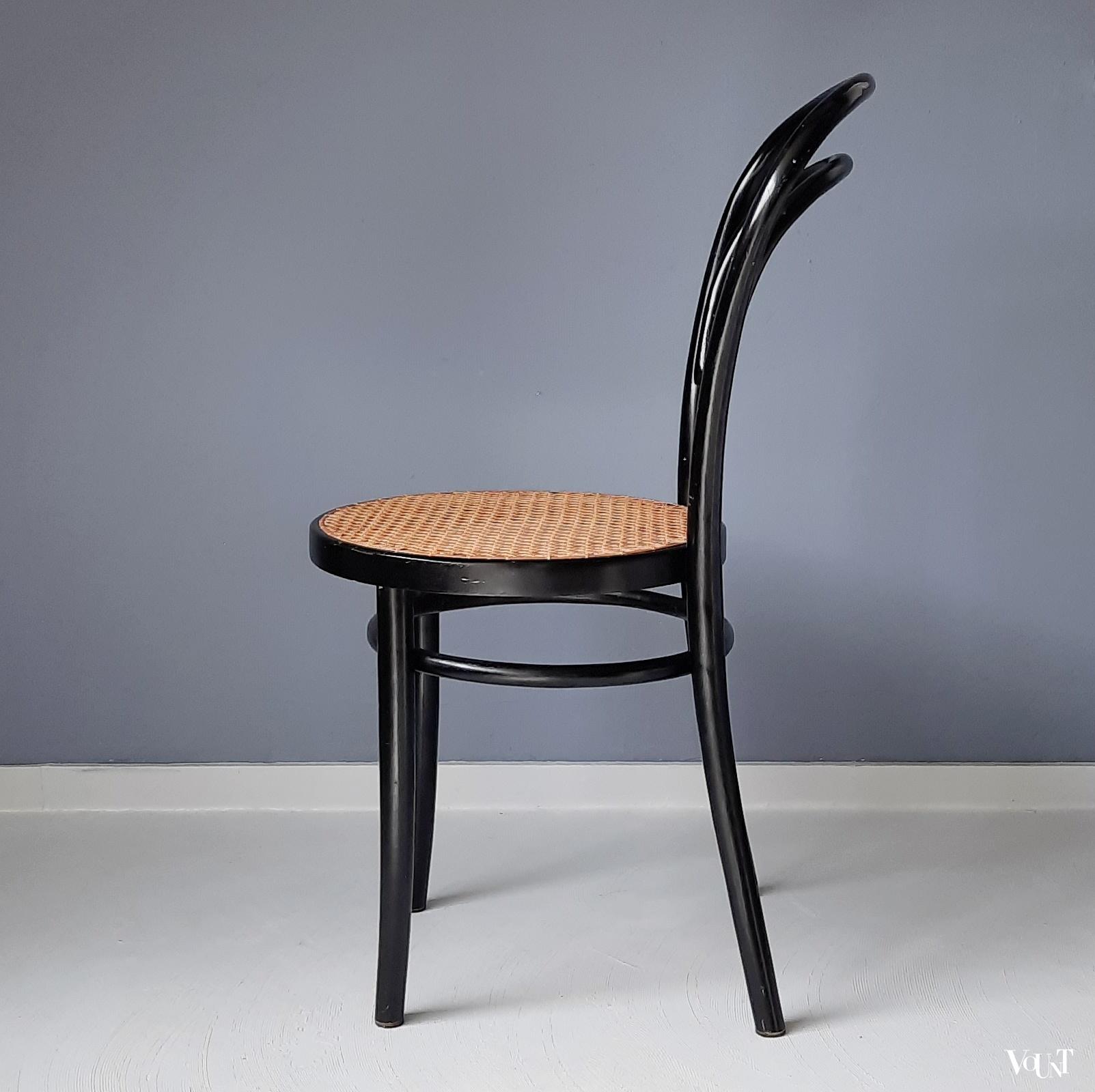 Zwarte bentwood stoel nr. 14, ZPM Radomsko, jaren '70