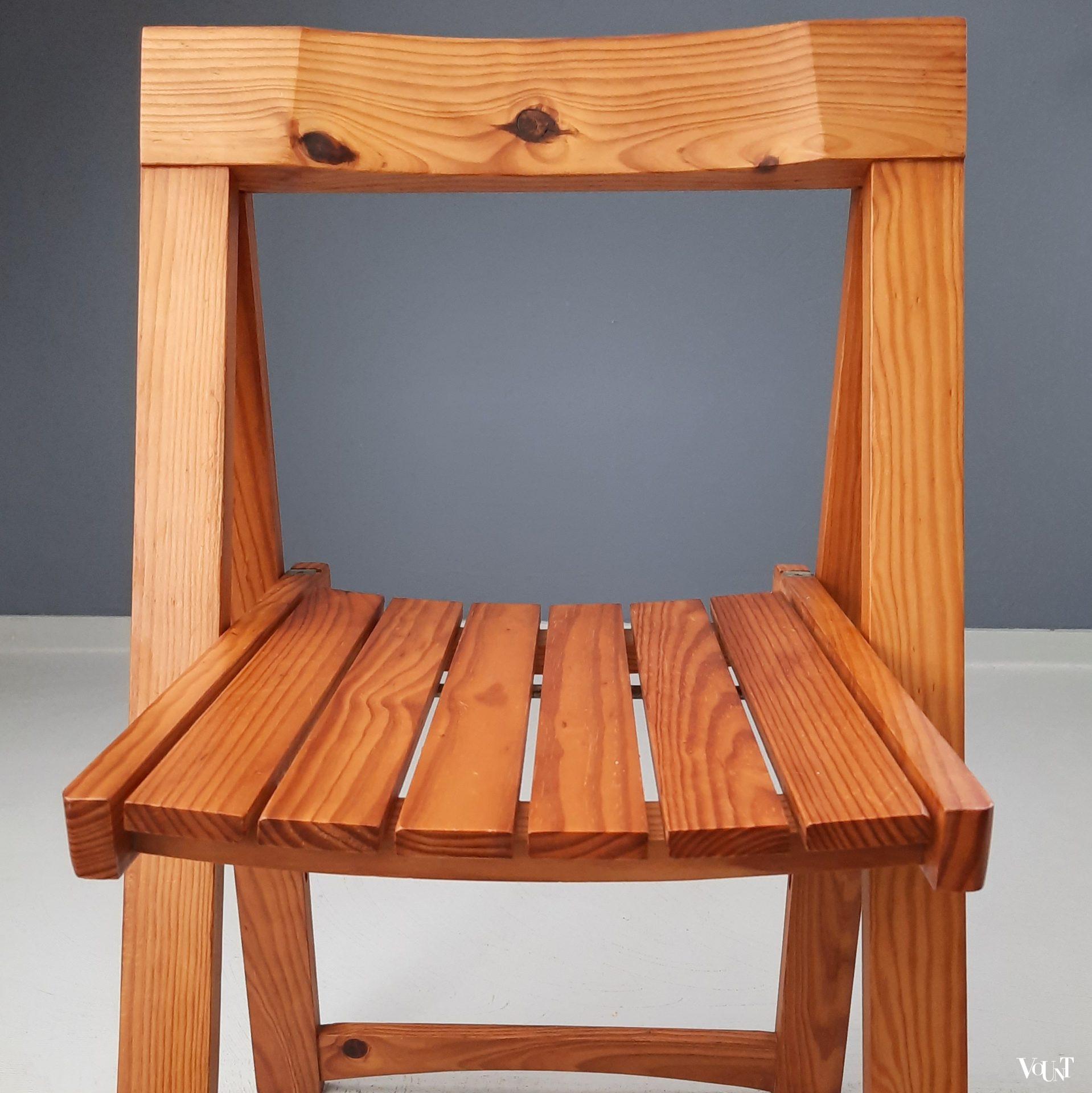 Grenenhouten klapstoel, Aldo Jacober voor Alberto Bazzani, jaren '70