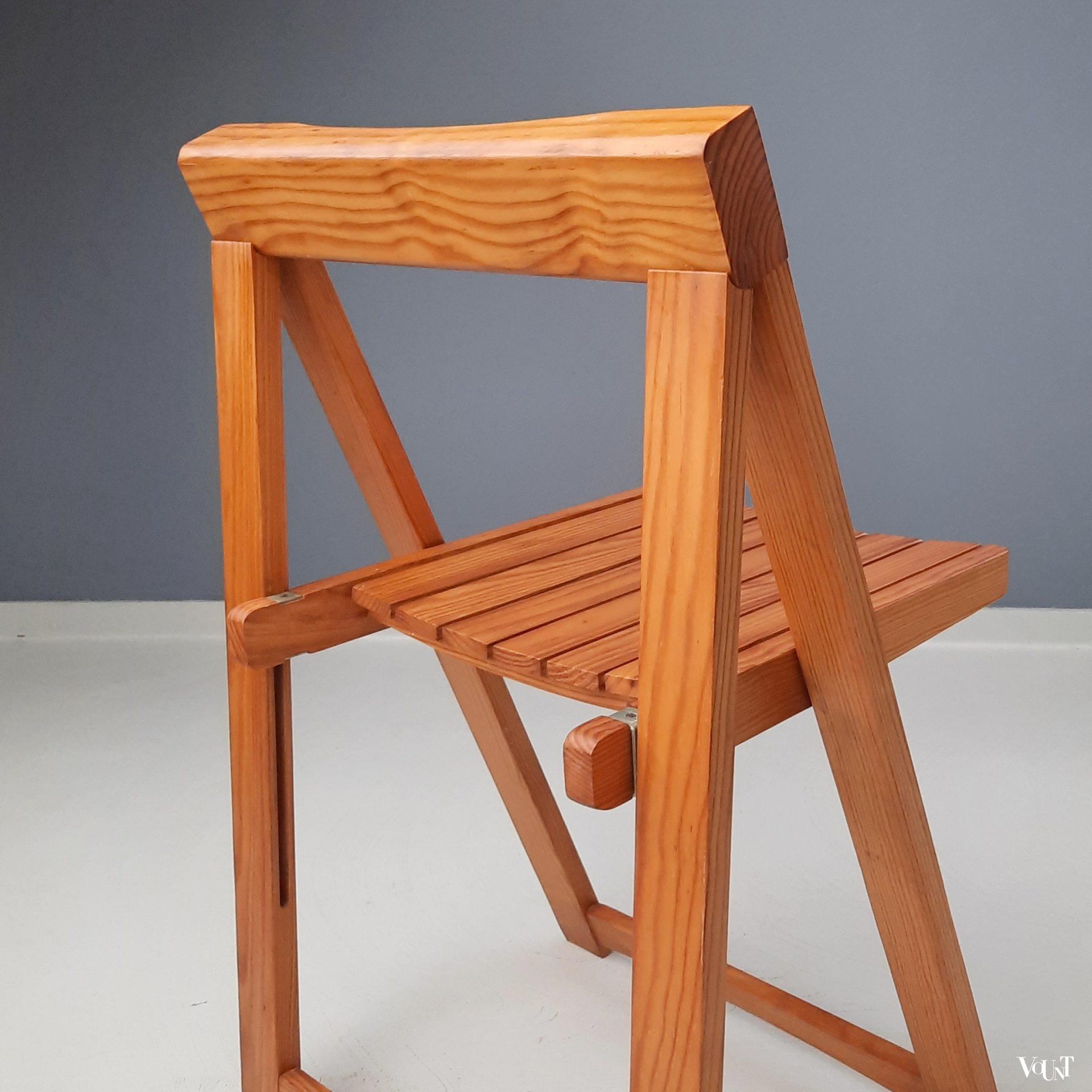 Grenenhouten klapstoel, Aldo Jacober voor Alberto Bazzani, jaren '70