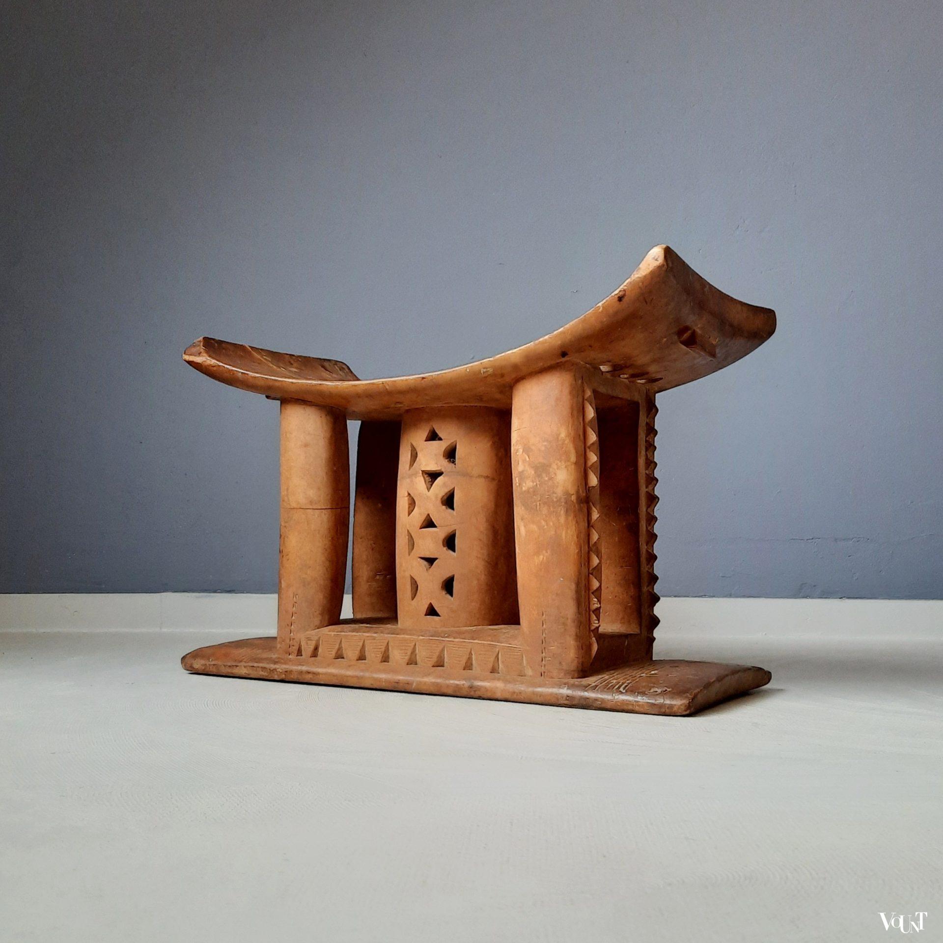 Ashanti-stijl kruk, ca. jaren '80