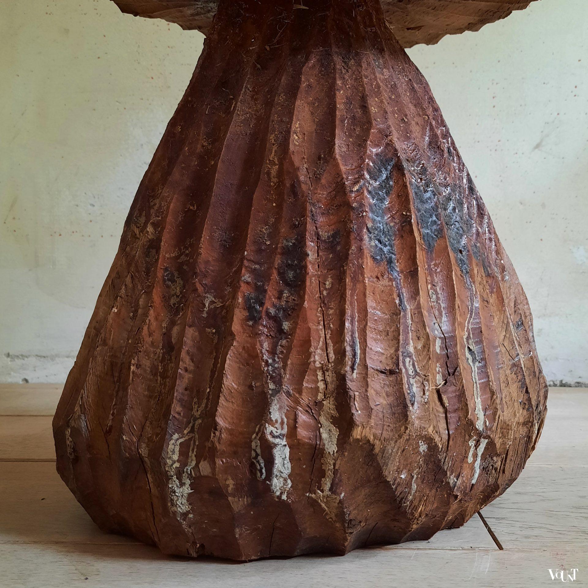 Handgesneden grote houten paddenstoel, Frankrijk