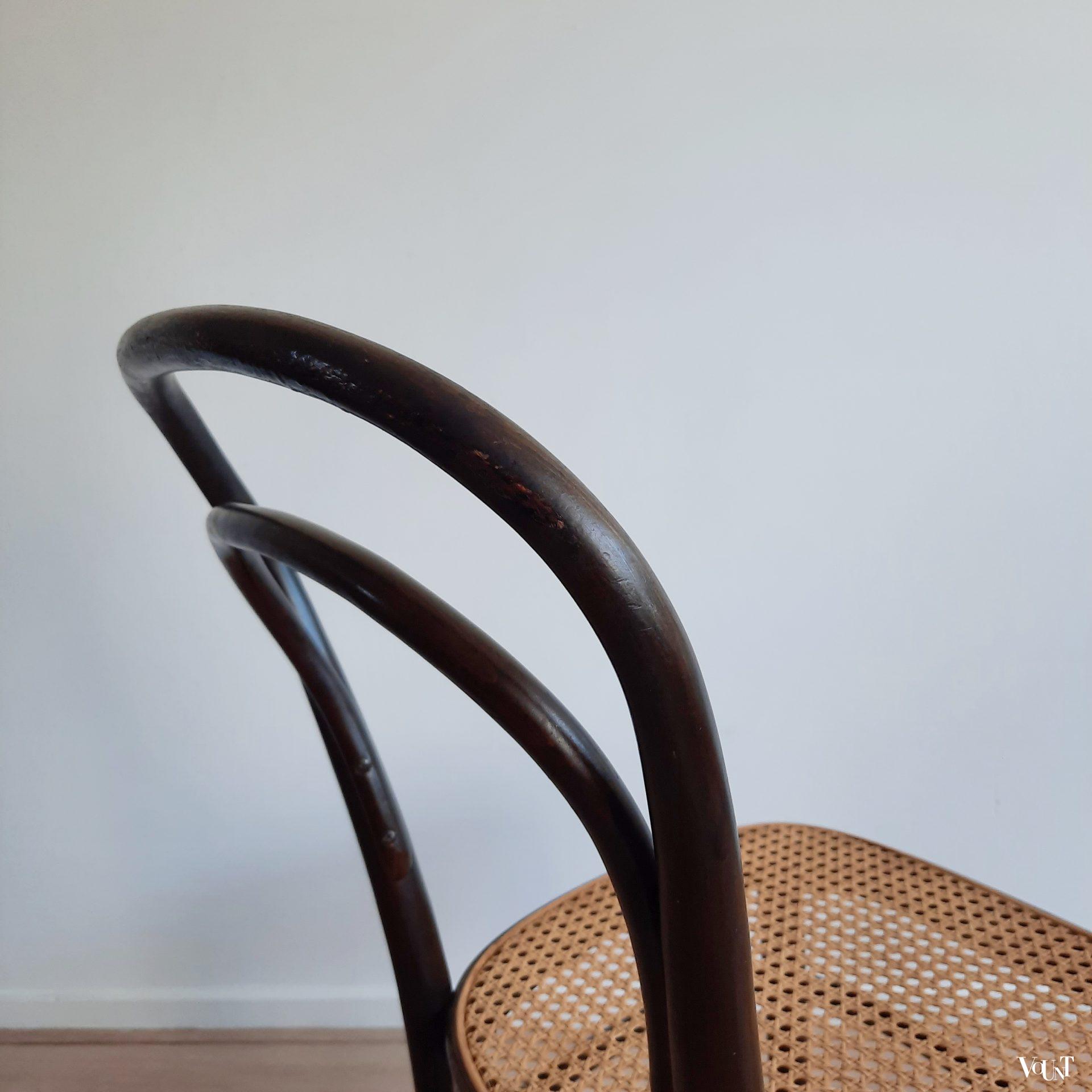 Set van 4 originele donkerbruine Thonet-stoelen nr. 214 R,  jaren '70