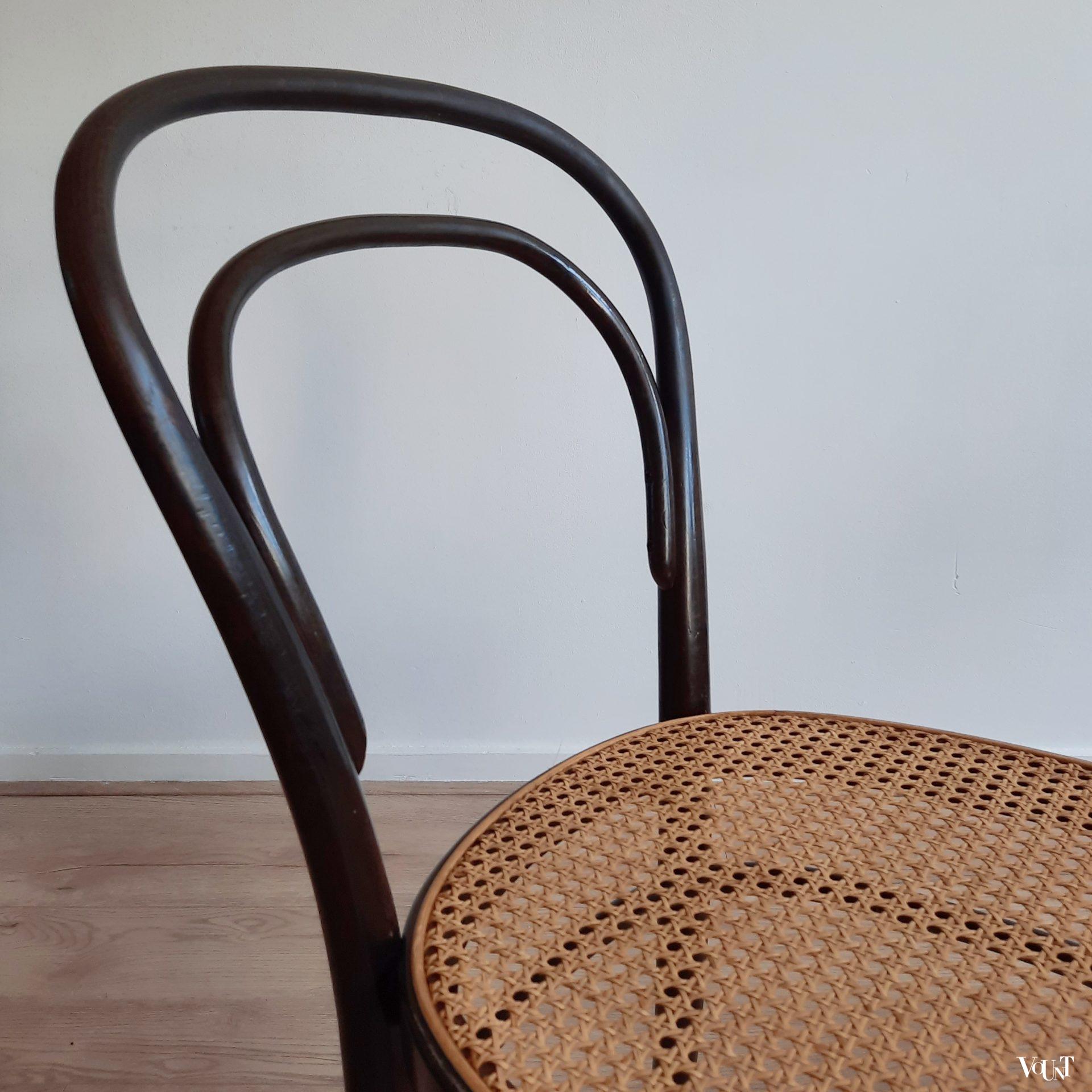 Set van 4 originele donkerbruine Thonet-stoelen nr. 214 R,  jaren '70