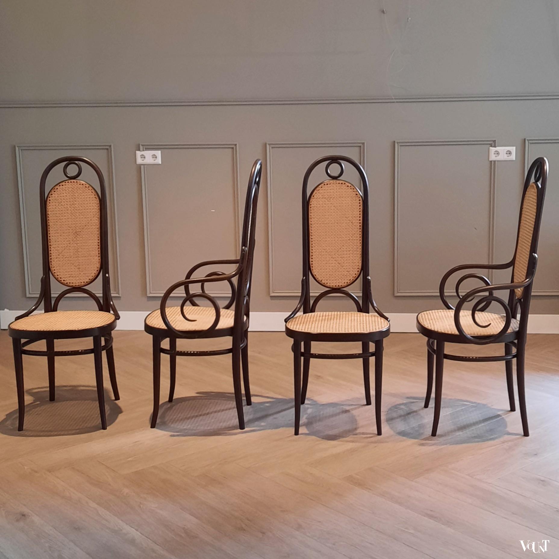 Set van 4 stoelen nr. 207, Thonet, jaren '70