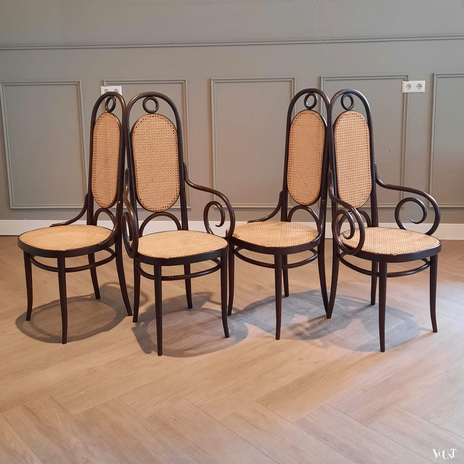 Set van 4 stoelen nr. 207, Thonet, jaren '70