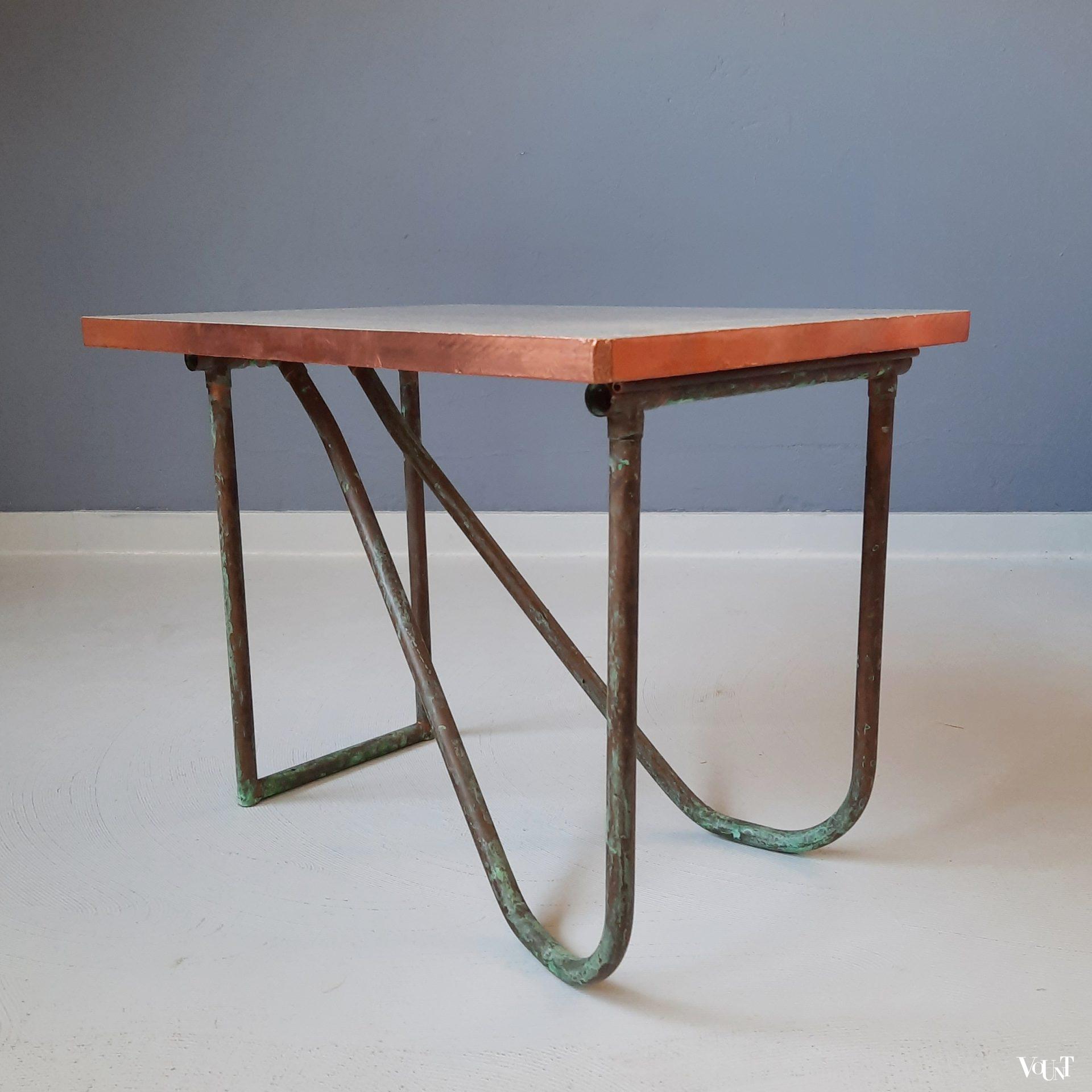 Buisframe bijzettafeltje met natuurstenen blad, jaren '80