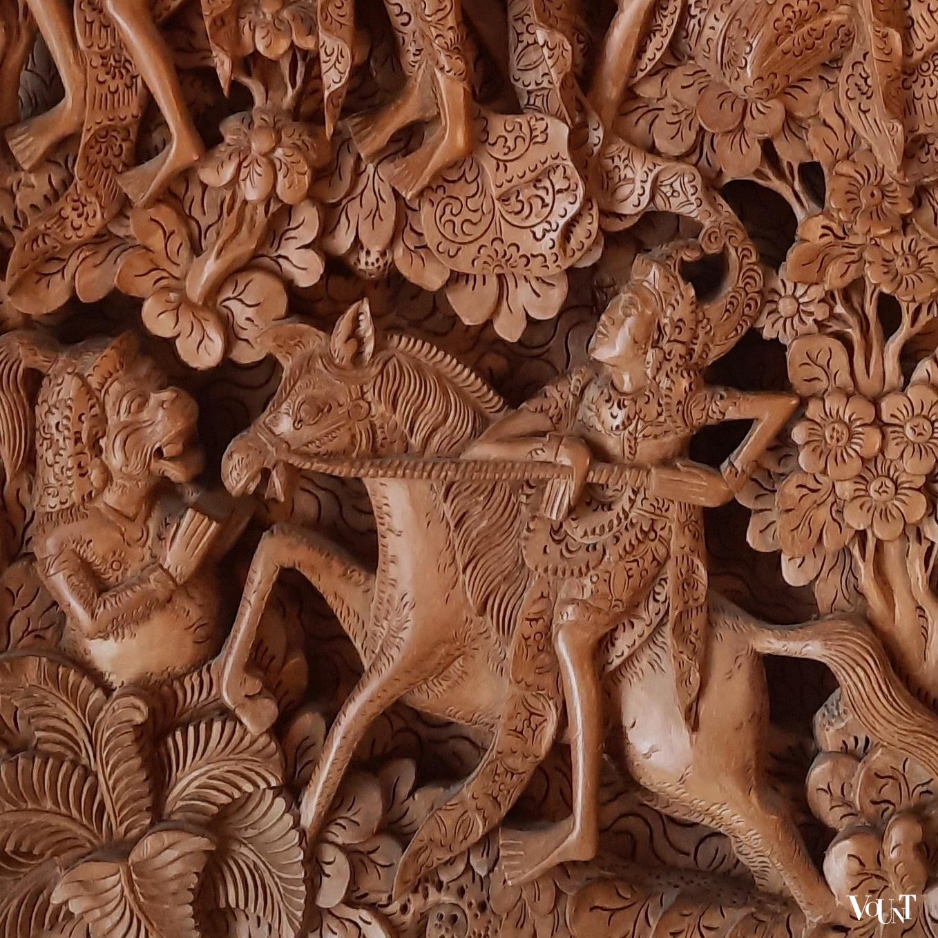 Balinees houtsnijwerk wandpaneel (Rama en Sita), 2e helft 20e eeuw