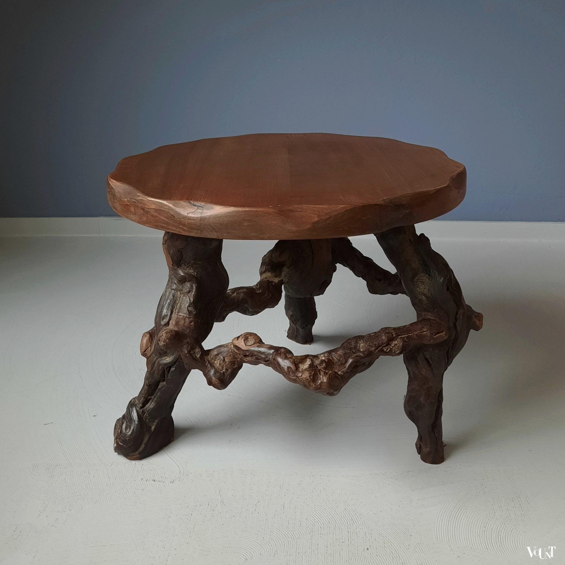 Brutalist tafel met wijnrankpoten, Frankrijk, jaren '60/'70