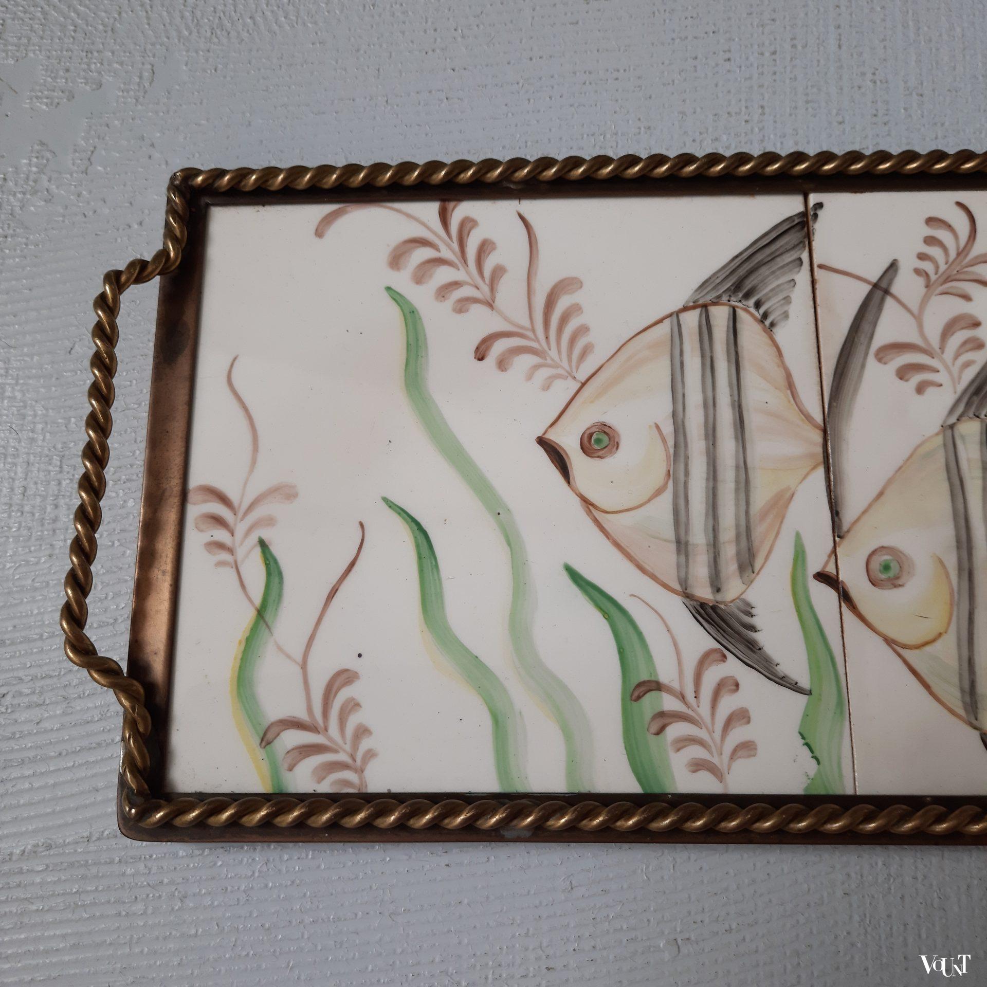 Dienblad met tegelplateau vissen, Handarbete G.A.F., Zweden, ca. jaren '50