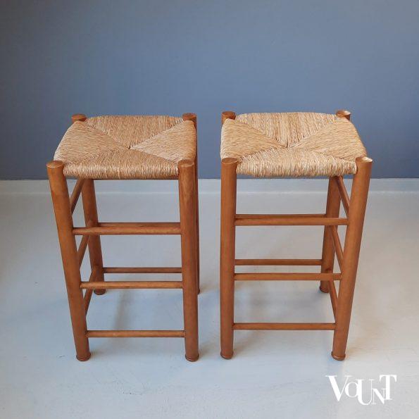 Set van 2 hoge krukken met biezen zitting, jaren '70