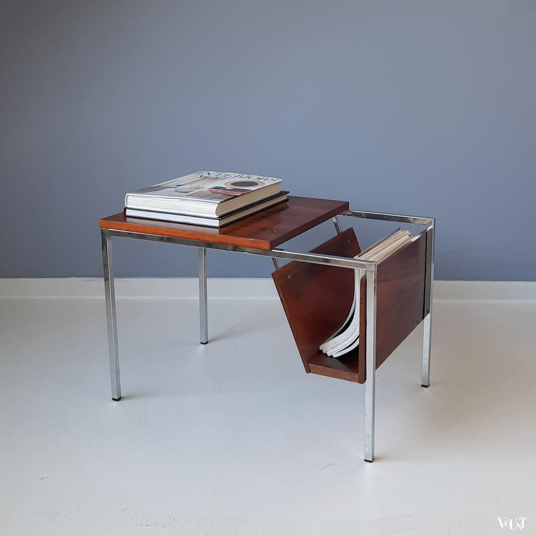 Jaren '70 tafeltje met lectuurbak