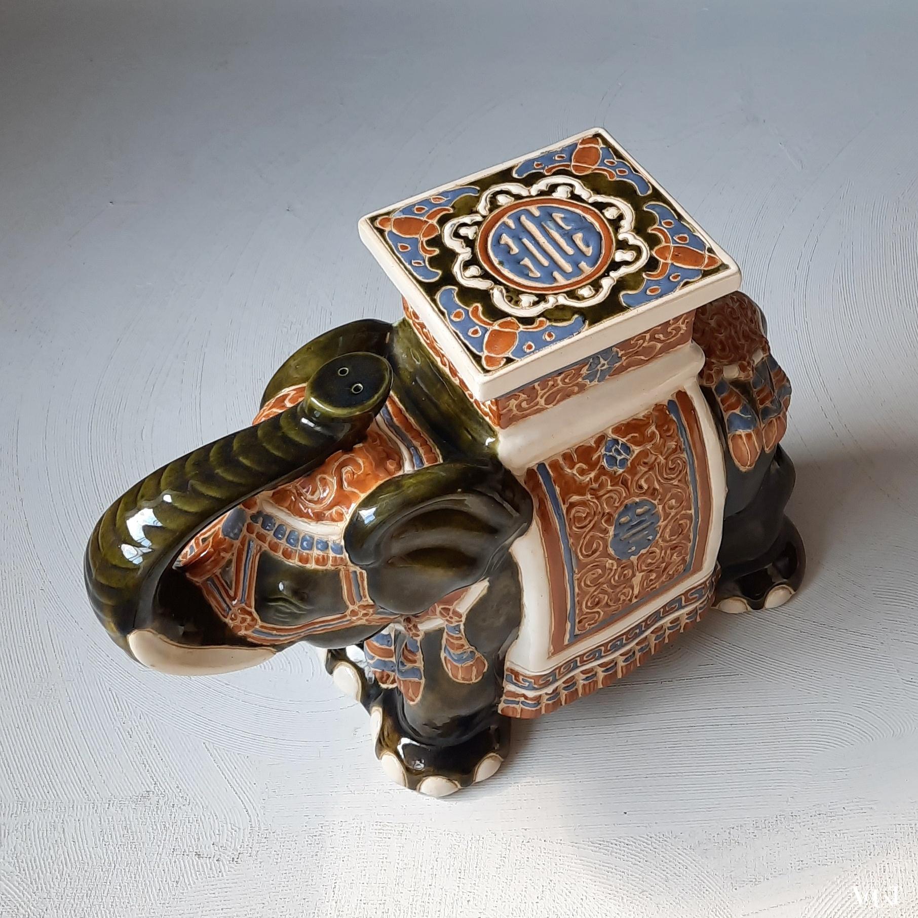 Olifant kruk/plantentafel keramiek, jaren '80/'90