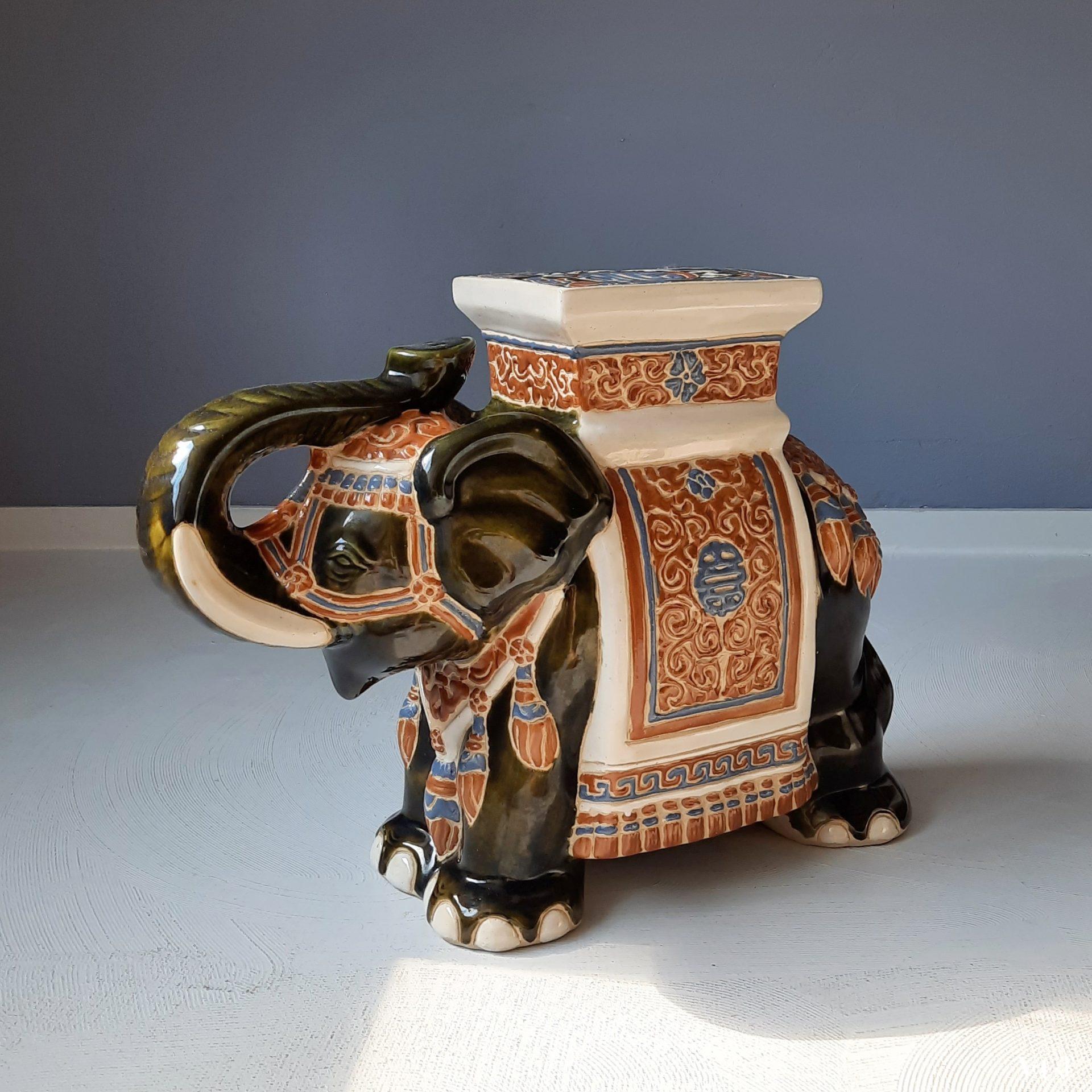 Olifant kruk/plantentafel keramiek, jaren '80/'90