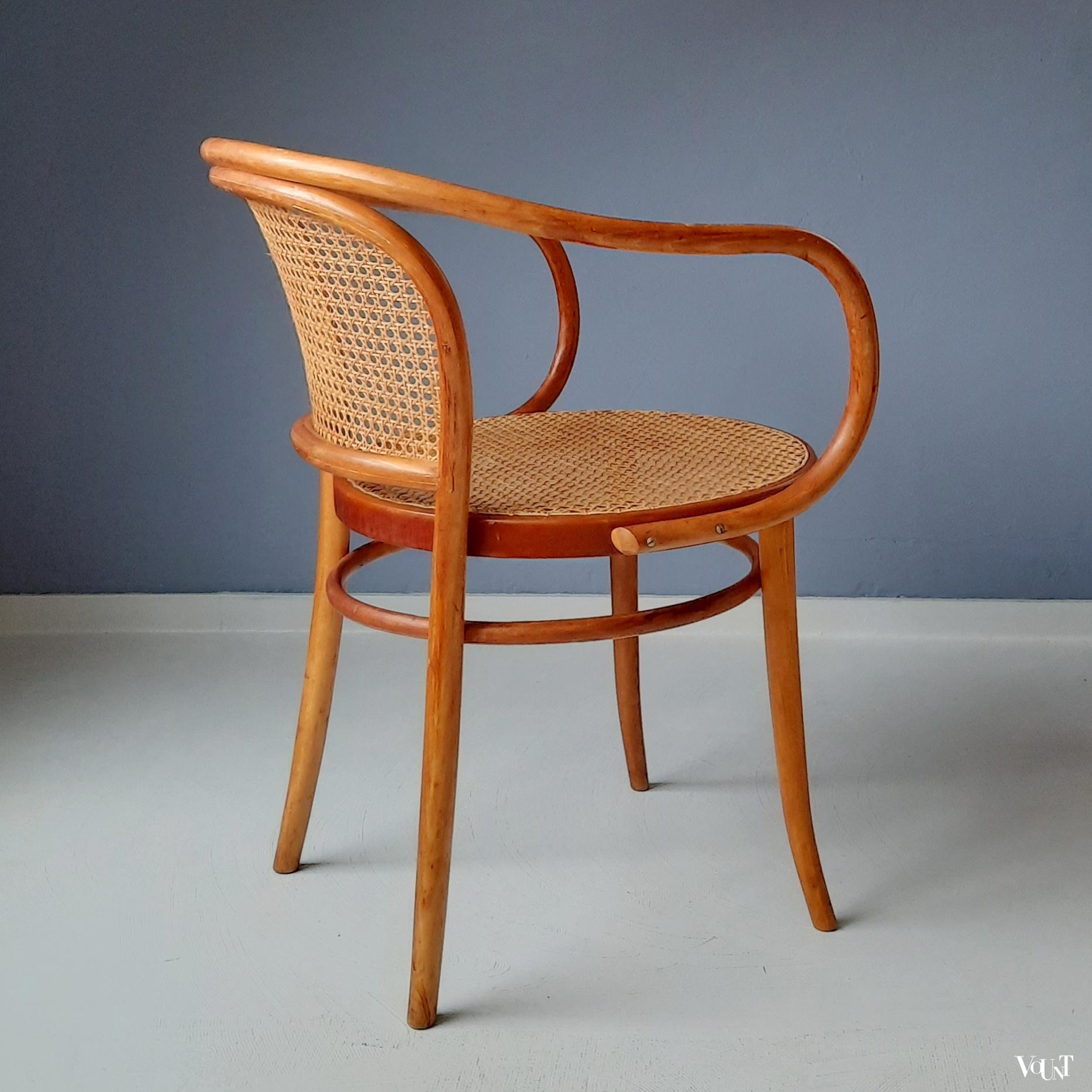 Stoel nr. 210, Ligna Drevounia, jaren '70