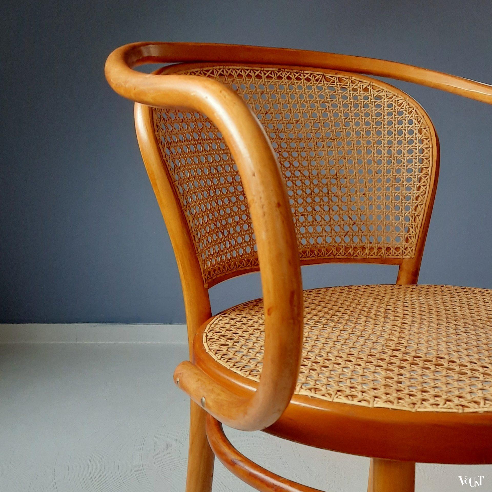 Stoel nr. 210, Ligna Drevounia, jaren '70