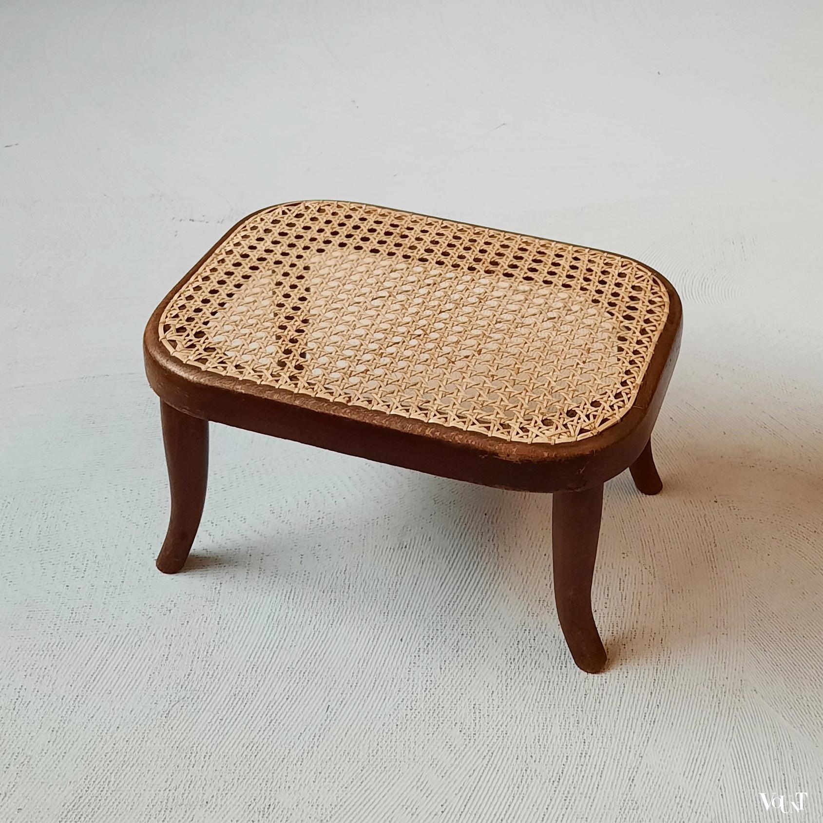 Voetenbankje nr. 4, Thonet, rond 1900