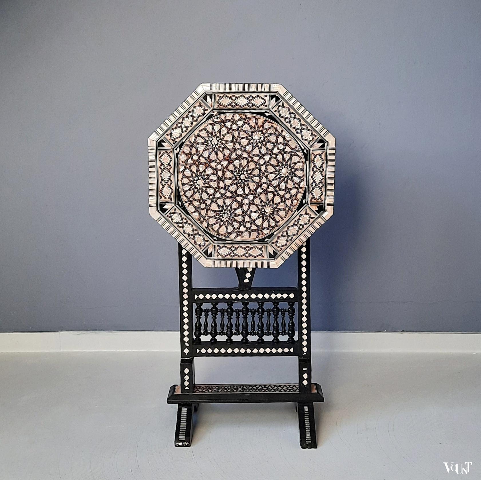 Egyptische klaptafel / bijzettafel met parelmoer