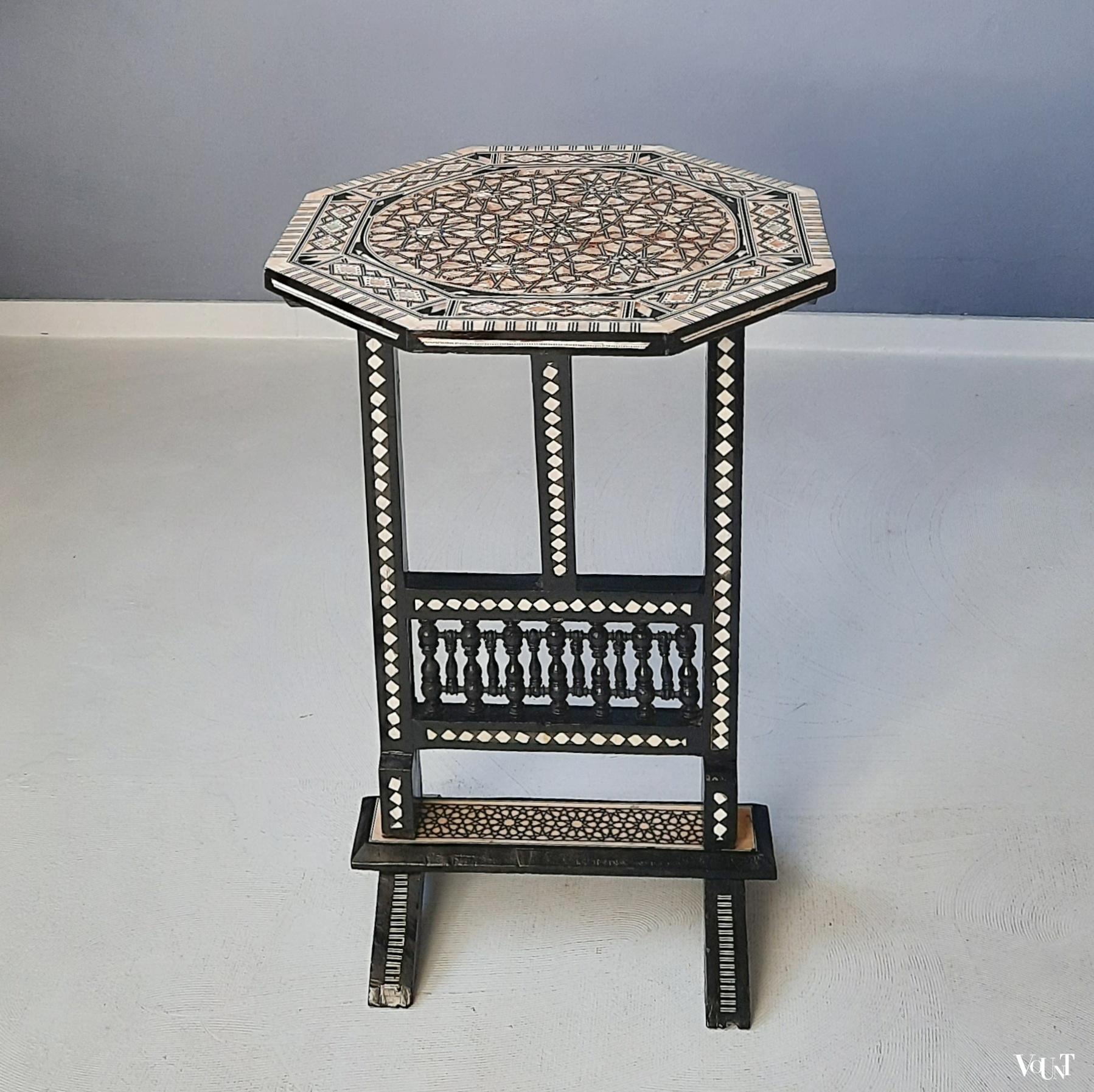 Egyptische klaptafel / bijzettafel met parelmoer