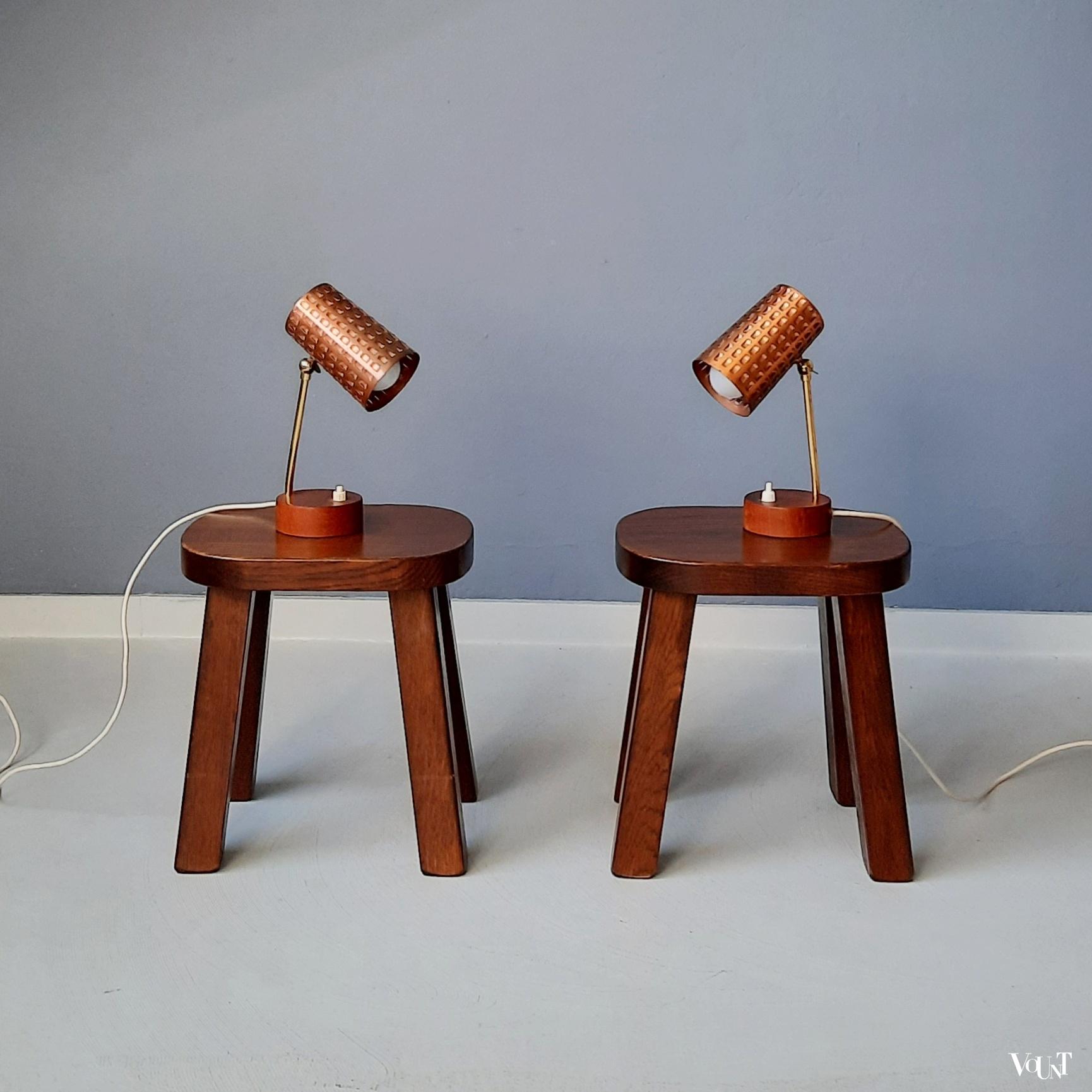 Set van 2 brutalist bijzettafeltjes, jaren '60