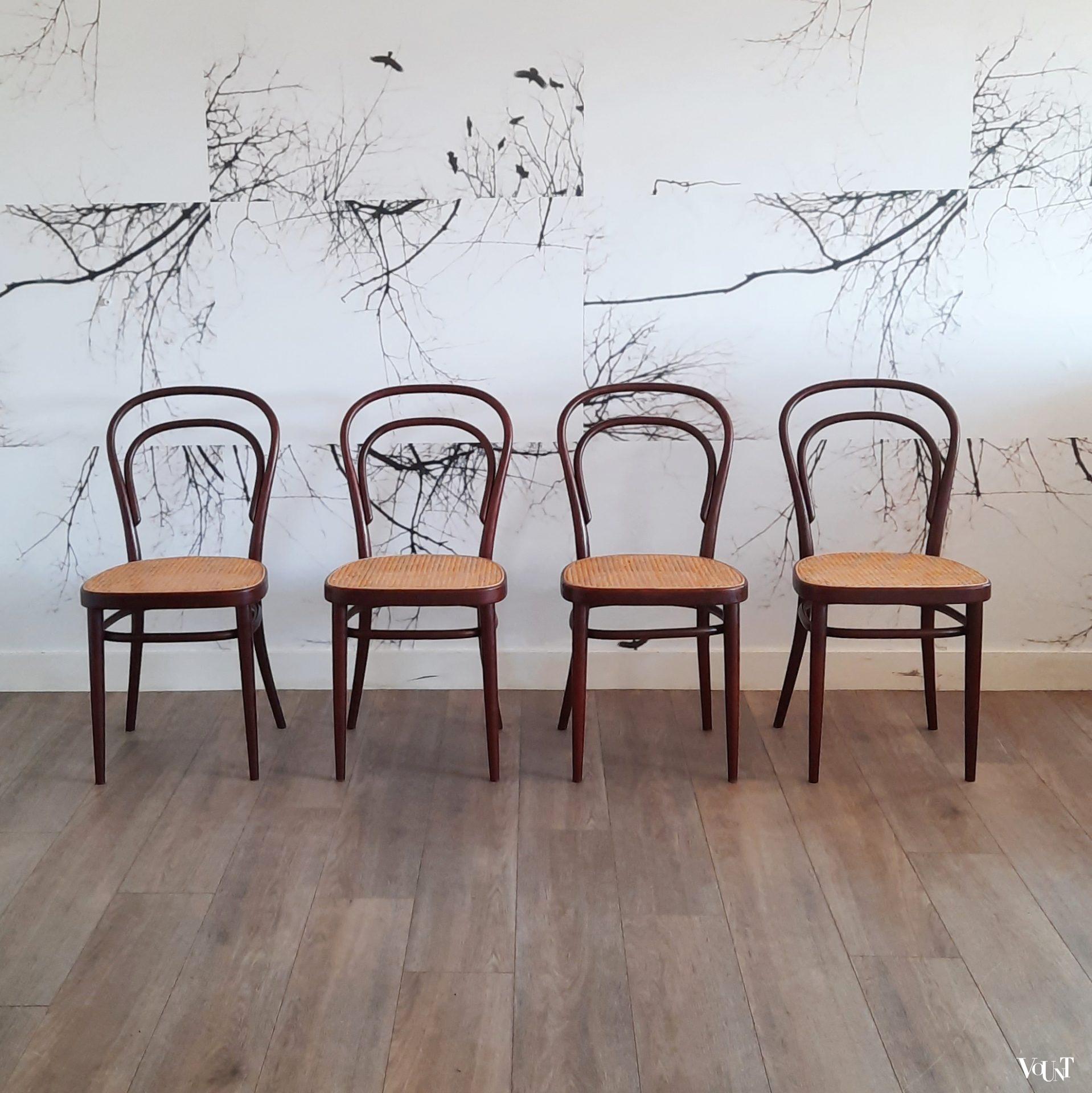 Set van 4 originele bruine Thonet-stoelen nr. 214 R,  jaren '70