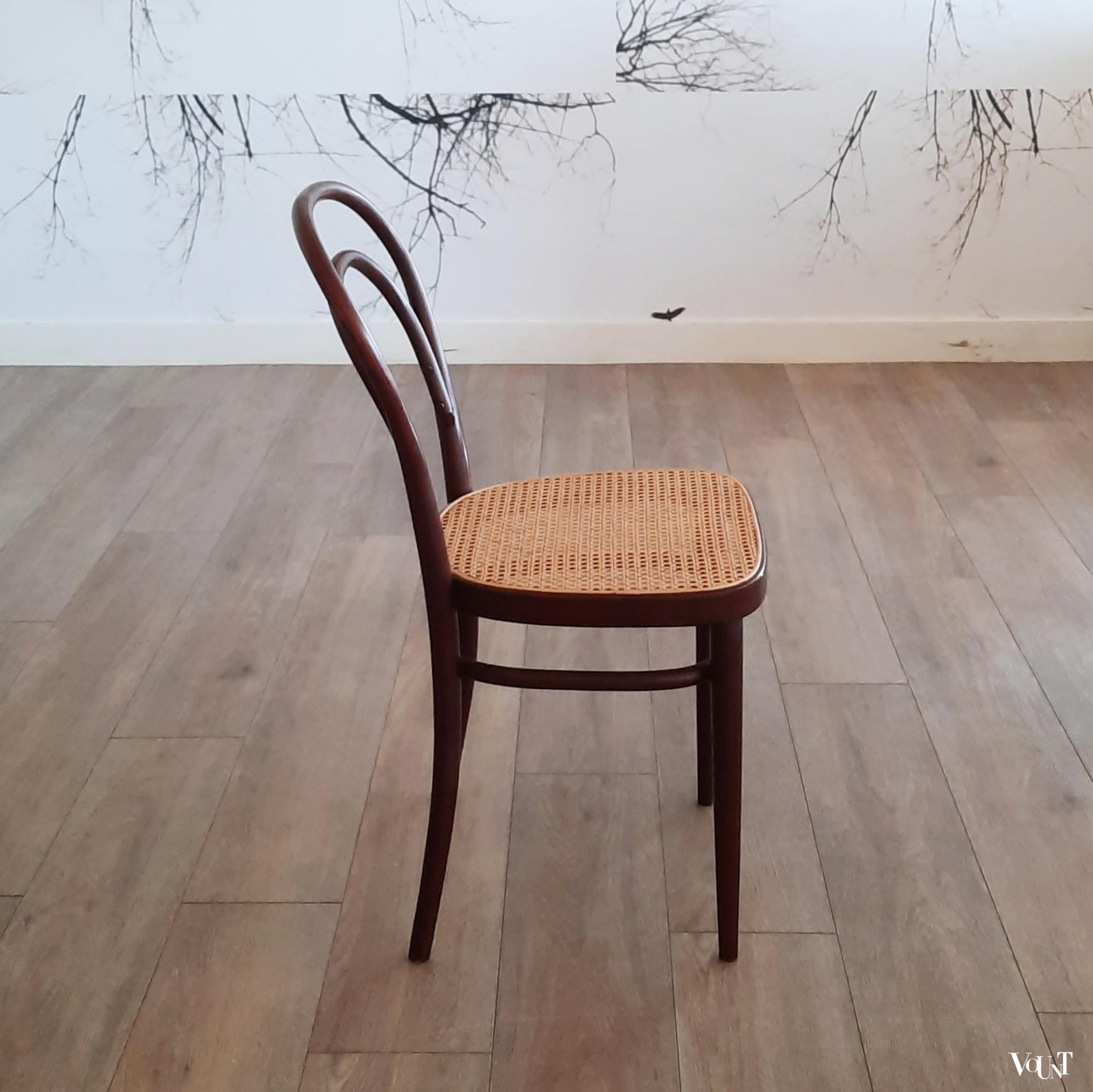 Set van 4 originele bruine Thonet-stoelen nr. 214 R,  jaren '70