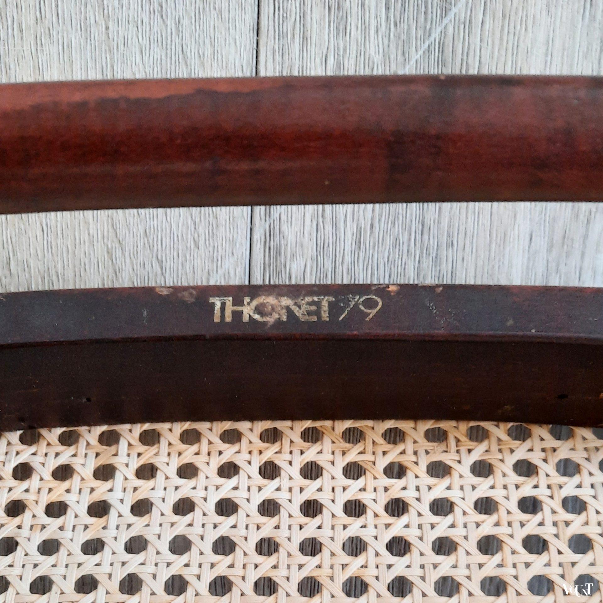 Set van 4 originele bruine Thonet-stoelen nr. 214 R,  jaren '70