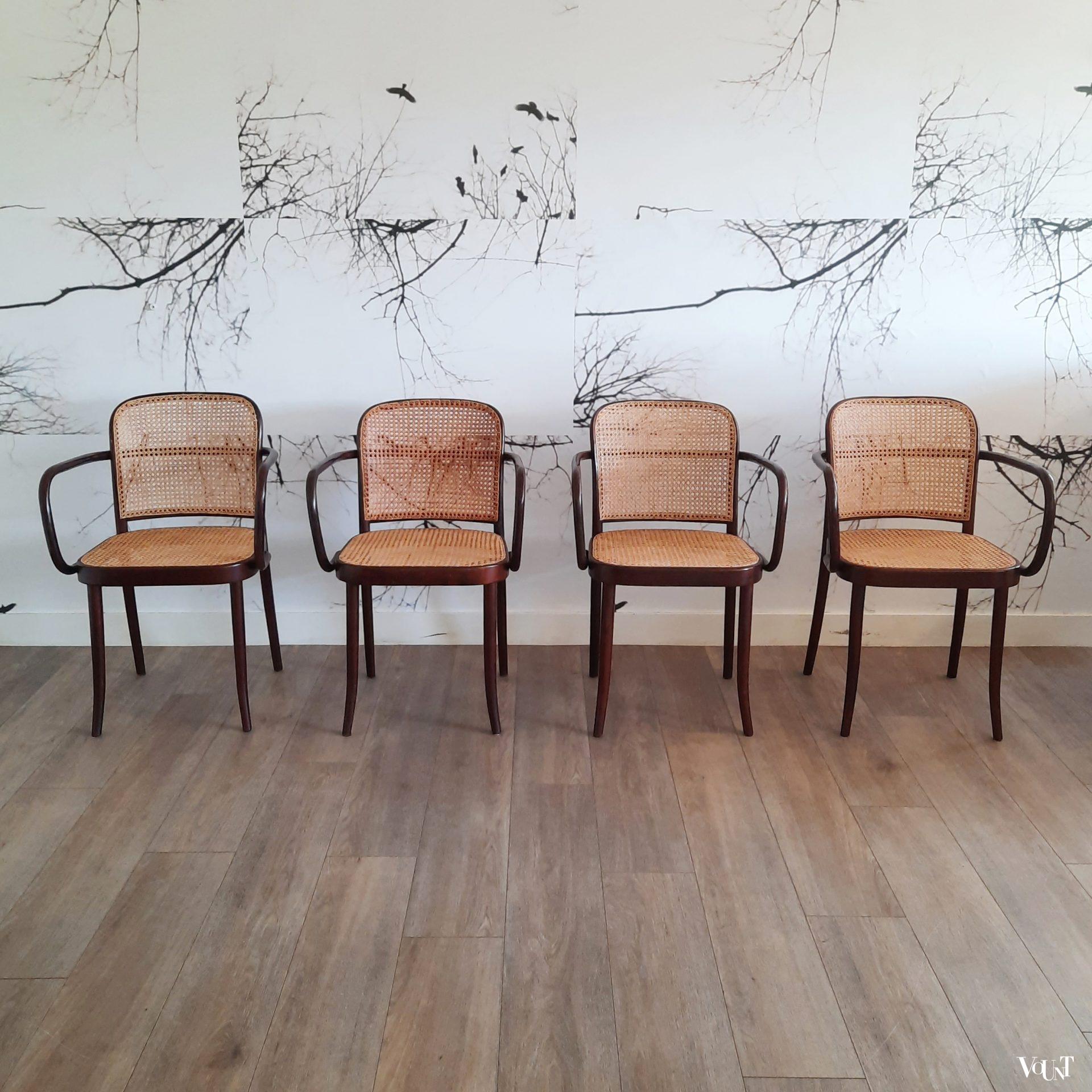 Set van 4 bruine Praag of 811 stoelen, Ligna, jaren '70