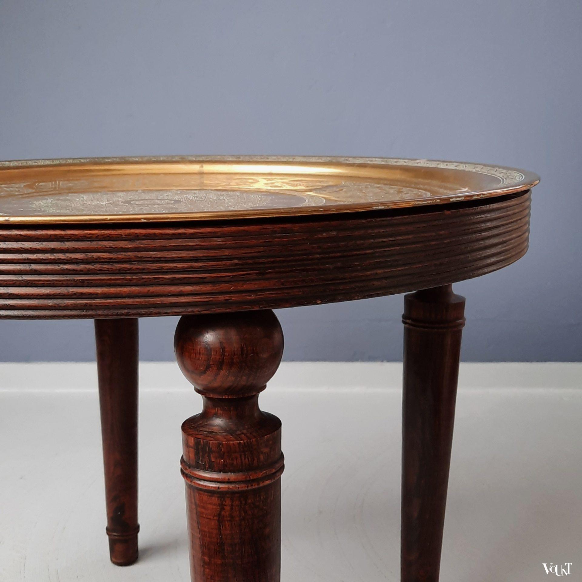 Tunesische tafel met handgegraveerd messing blad, ca. jaren '70