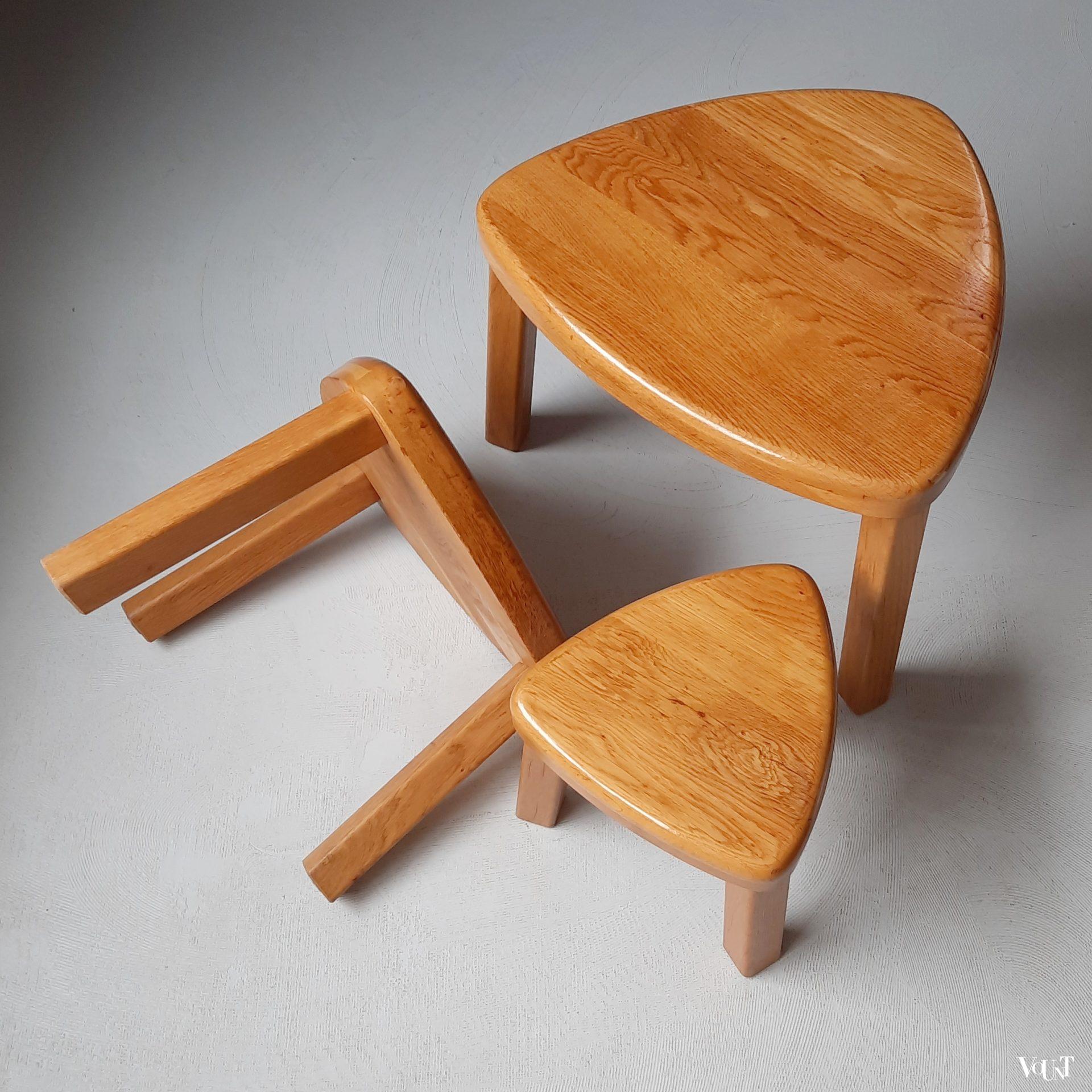 Brutalist set van 3 blonde eikenhouten bijzettafeltjes, jaren '70