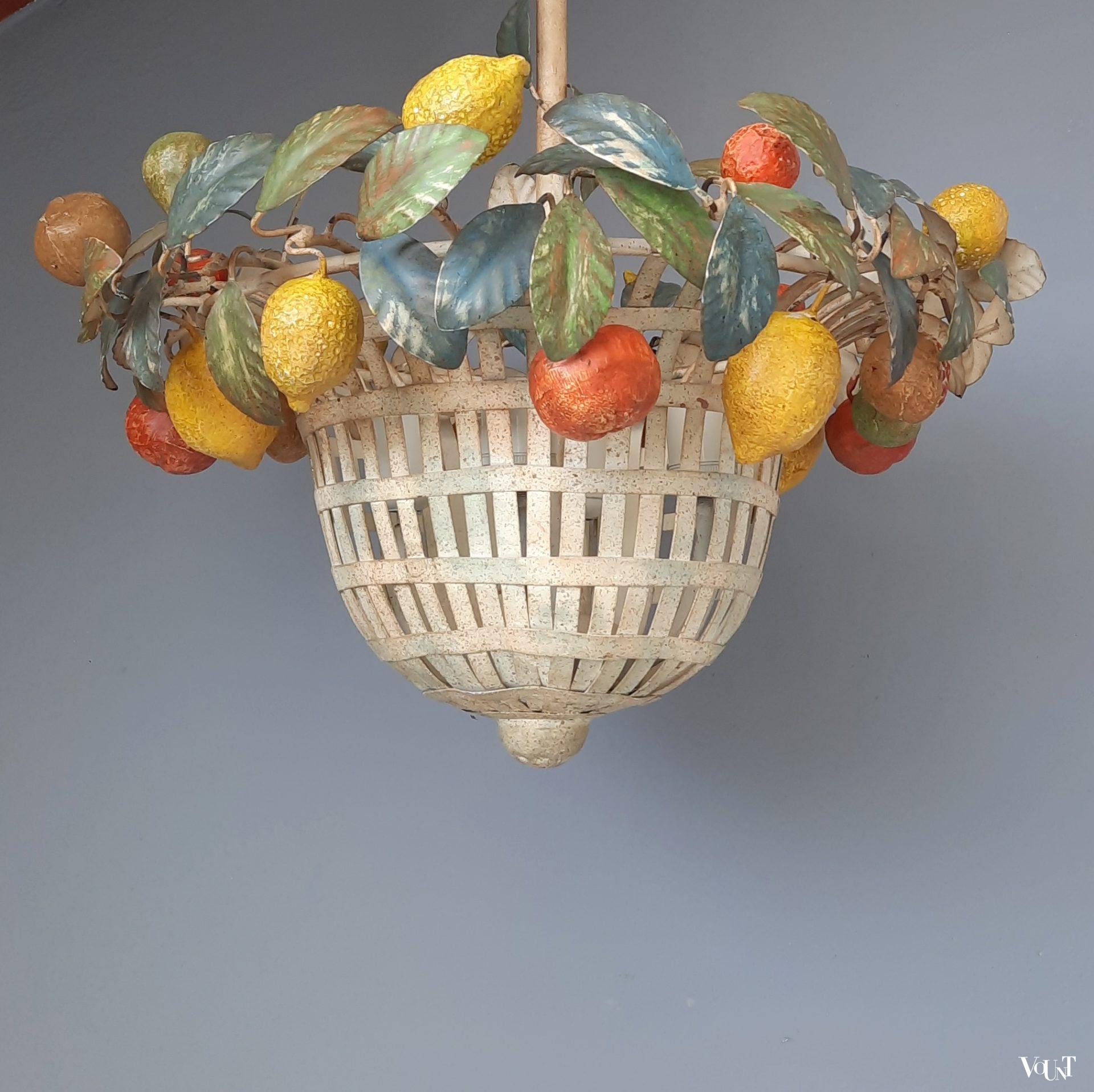 Italiaanse metalen hanglamp met fruit, jaren '60