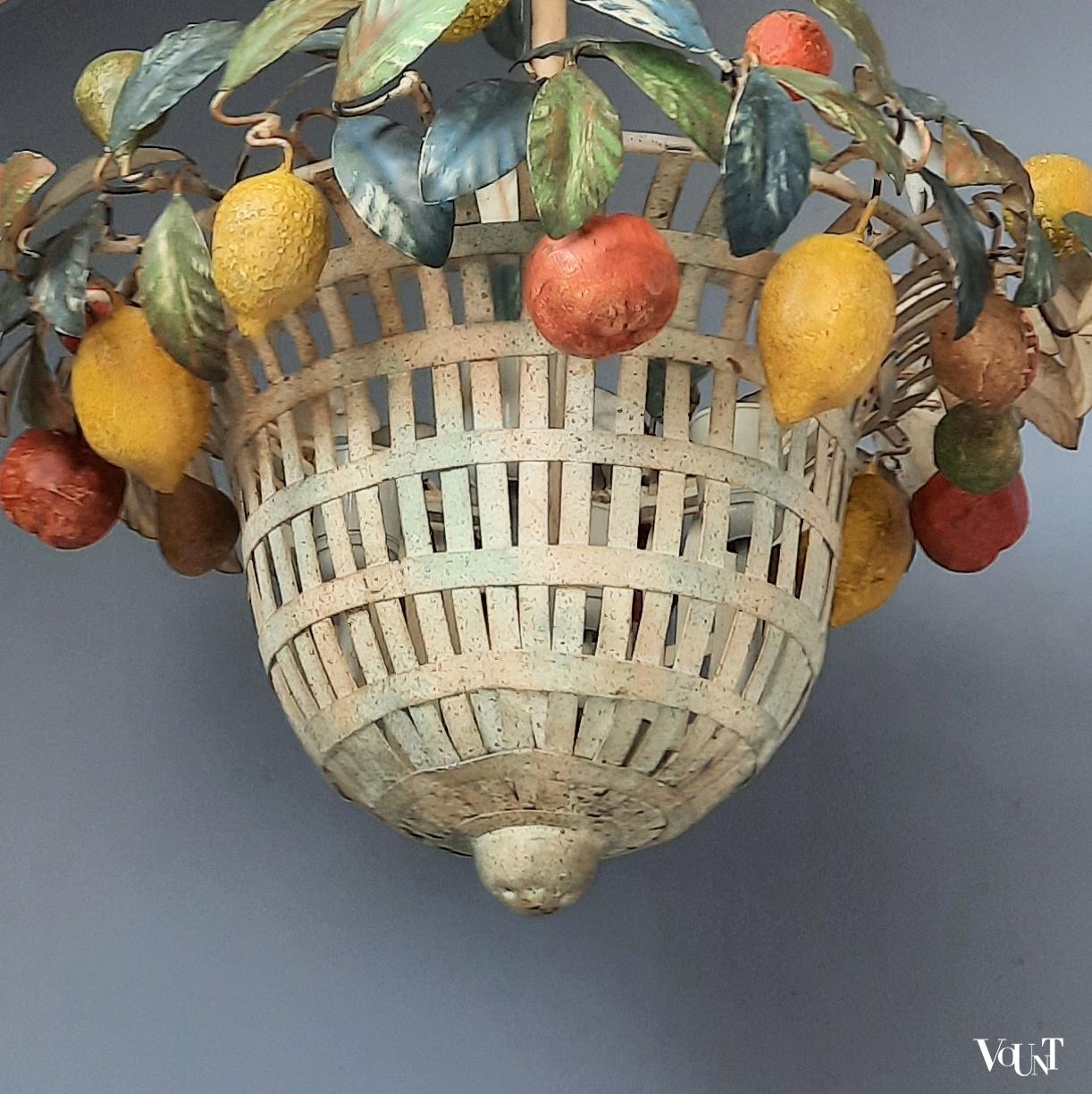 Italiaanse metalen hanglamp met fruit, jaren '60
