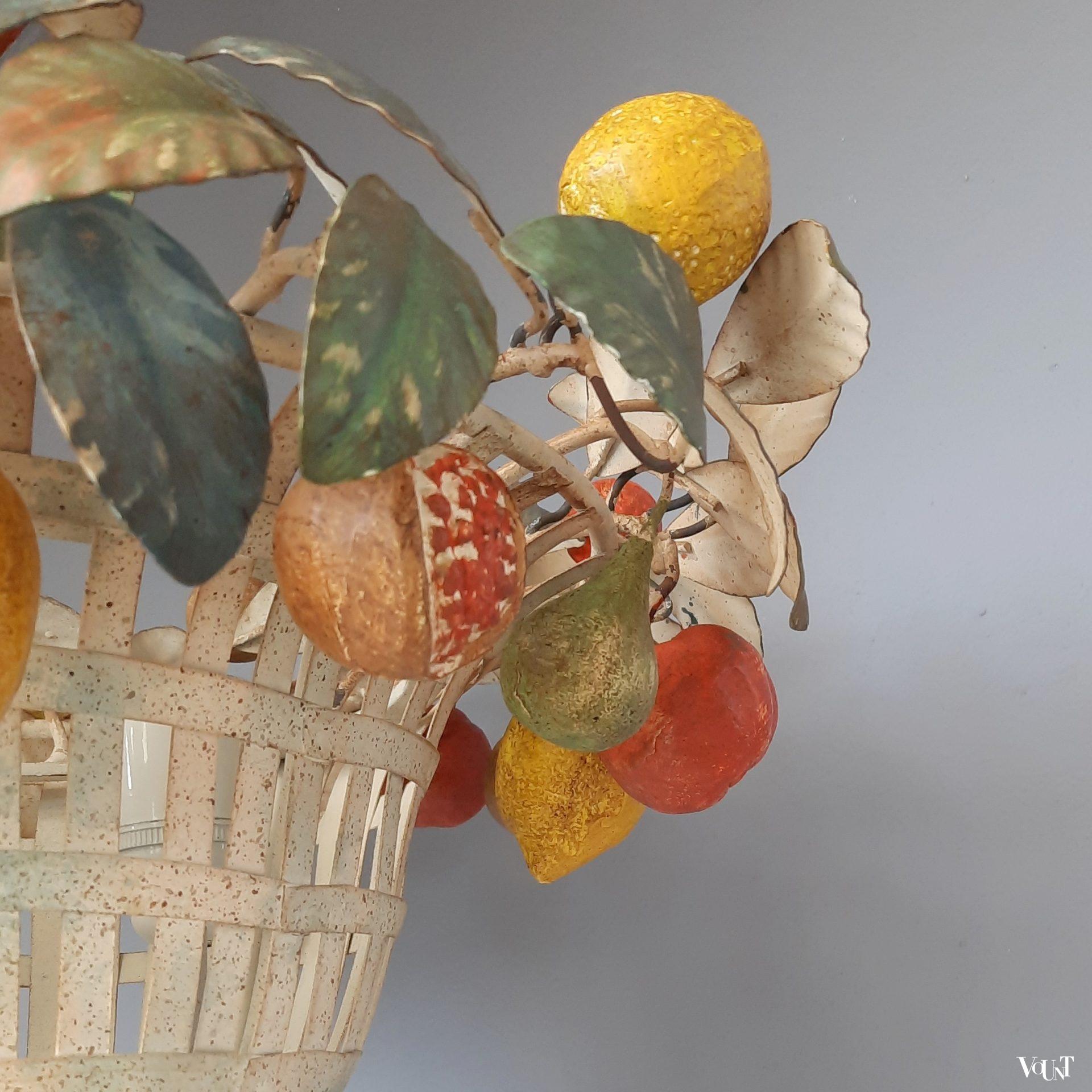 Italiaanse metalen hanglamp met fruit, jaren '60