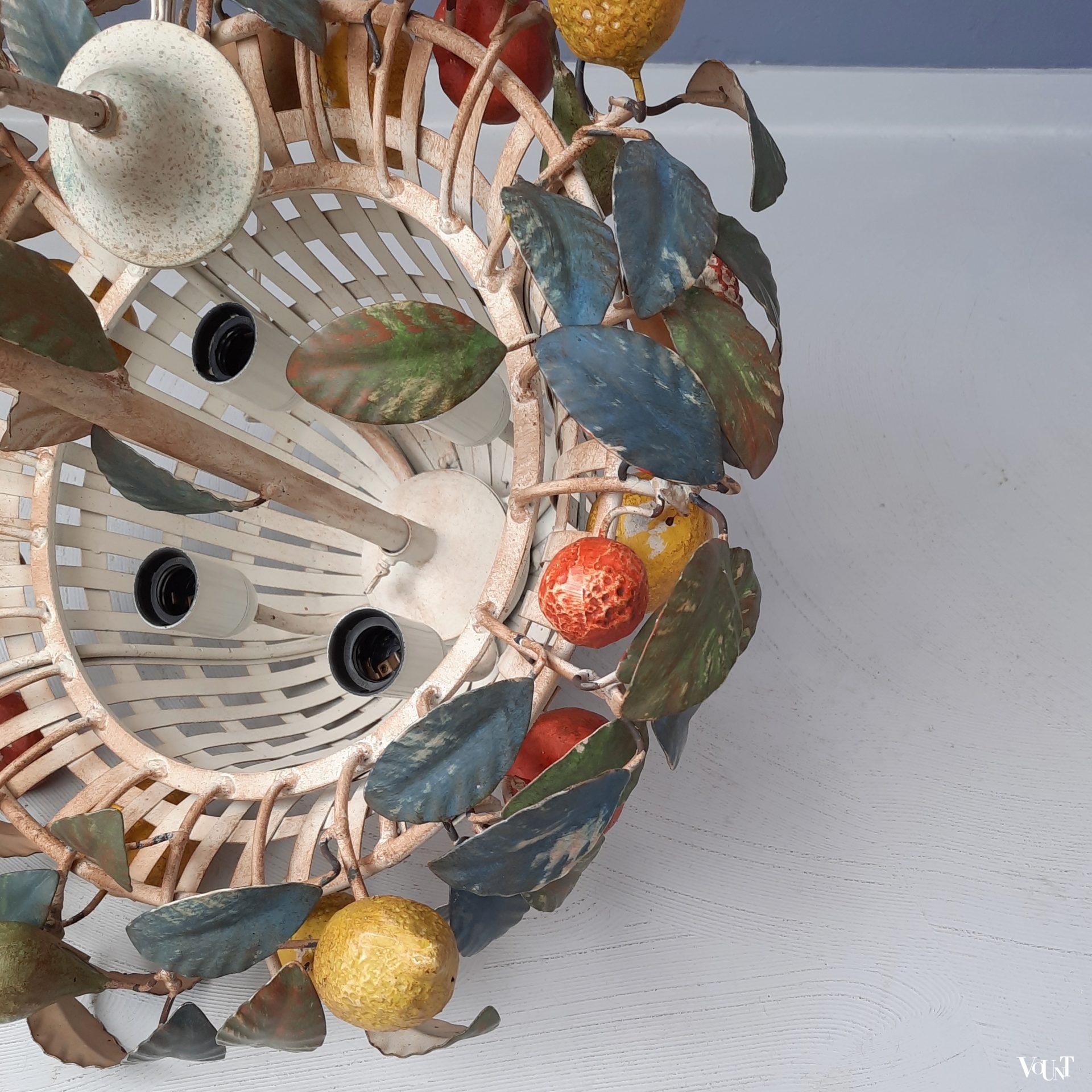 Italiaanse metalen hanglamp met fruit, jaren '60
