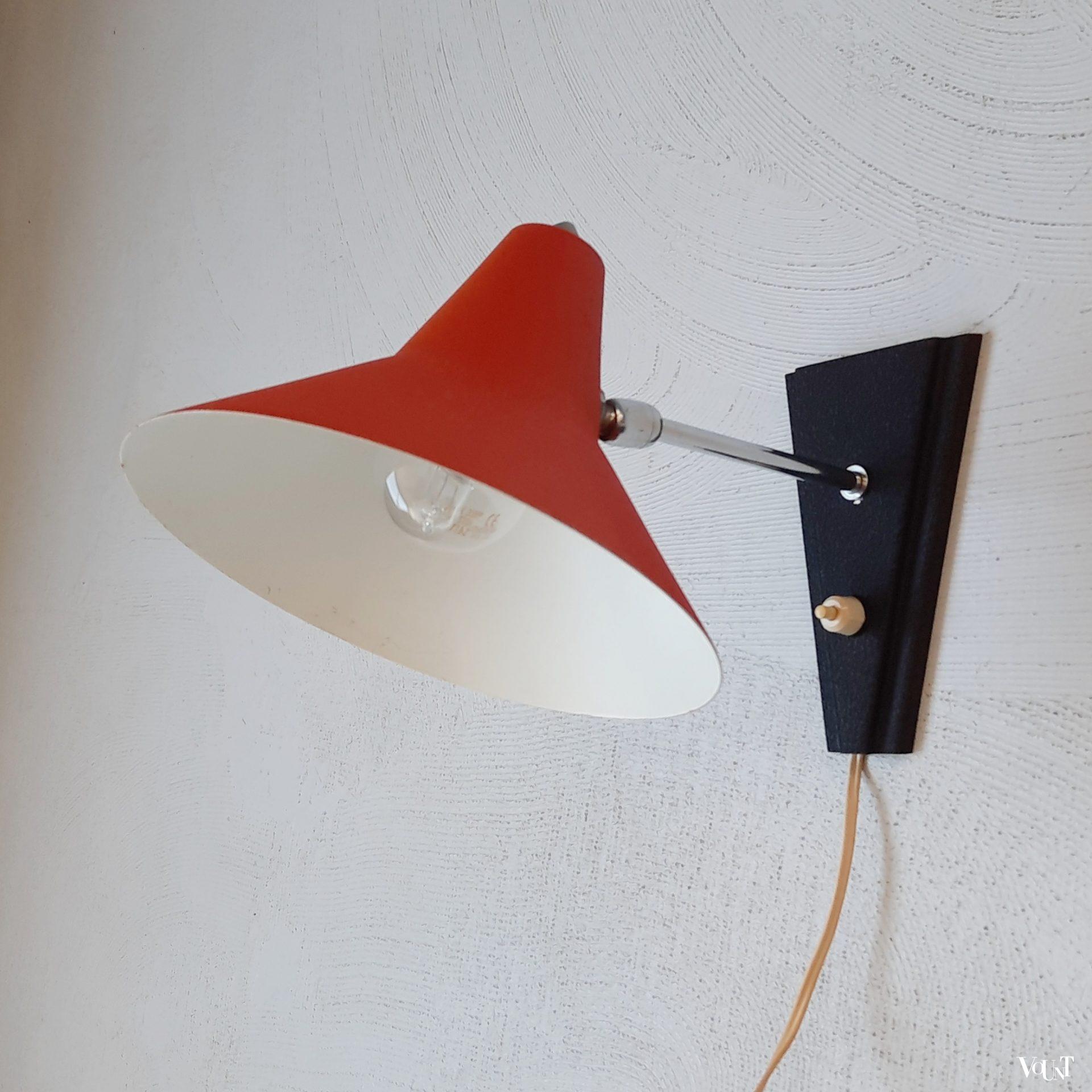 Oranje metalen wandlampje, Jan Hoogervorst voor Anvia, jaren '50